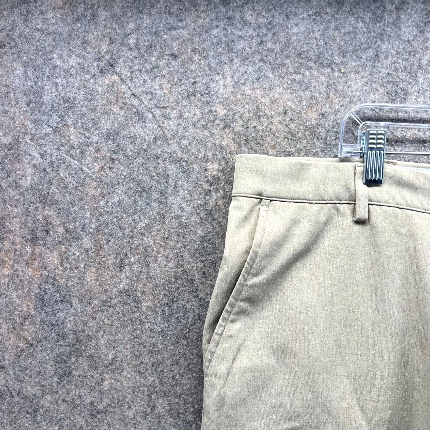 Vintage Greg Norman Shorts Mens 40 Khaki Beige Chino Flat Front Casual Golf / Mens / 40 / Beige Size US 40 / EU 56 - 6 Thumbnail