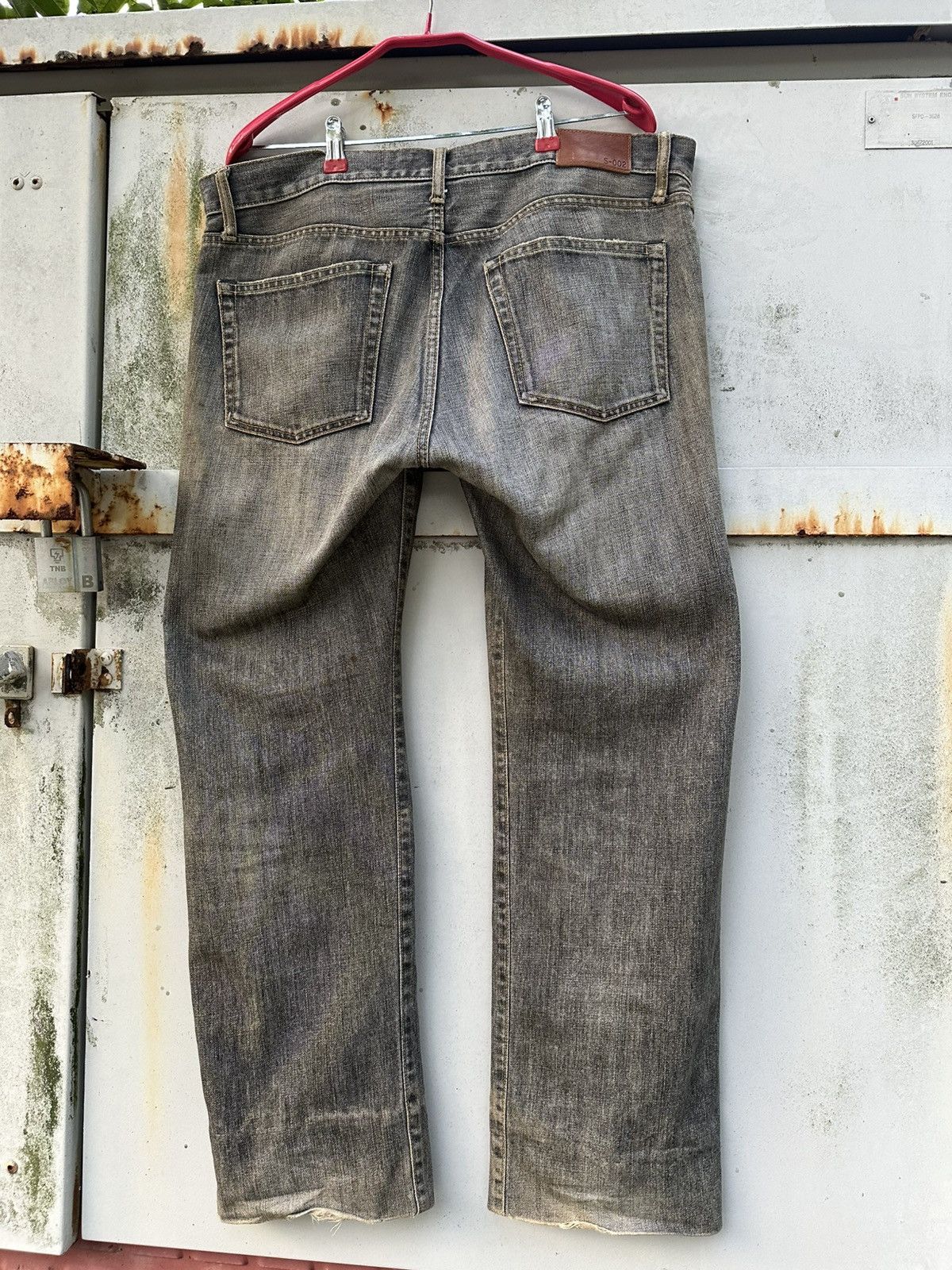 Vintage 👹 THRASHED Washed Uniqlo Baggy Jeans Size US 37 - 10 Thumbnail