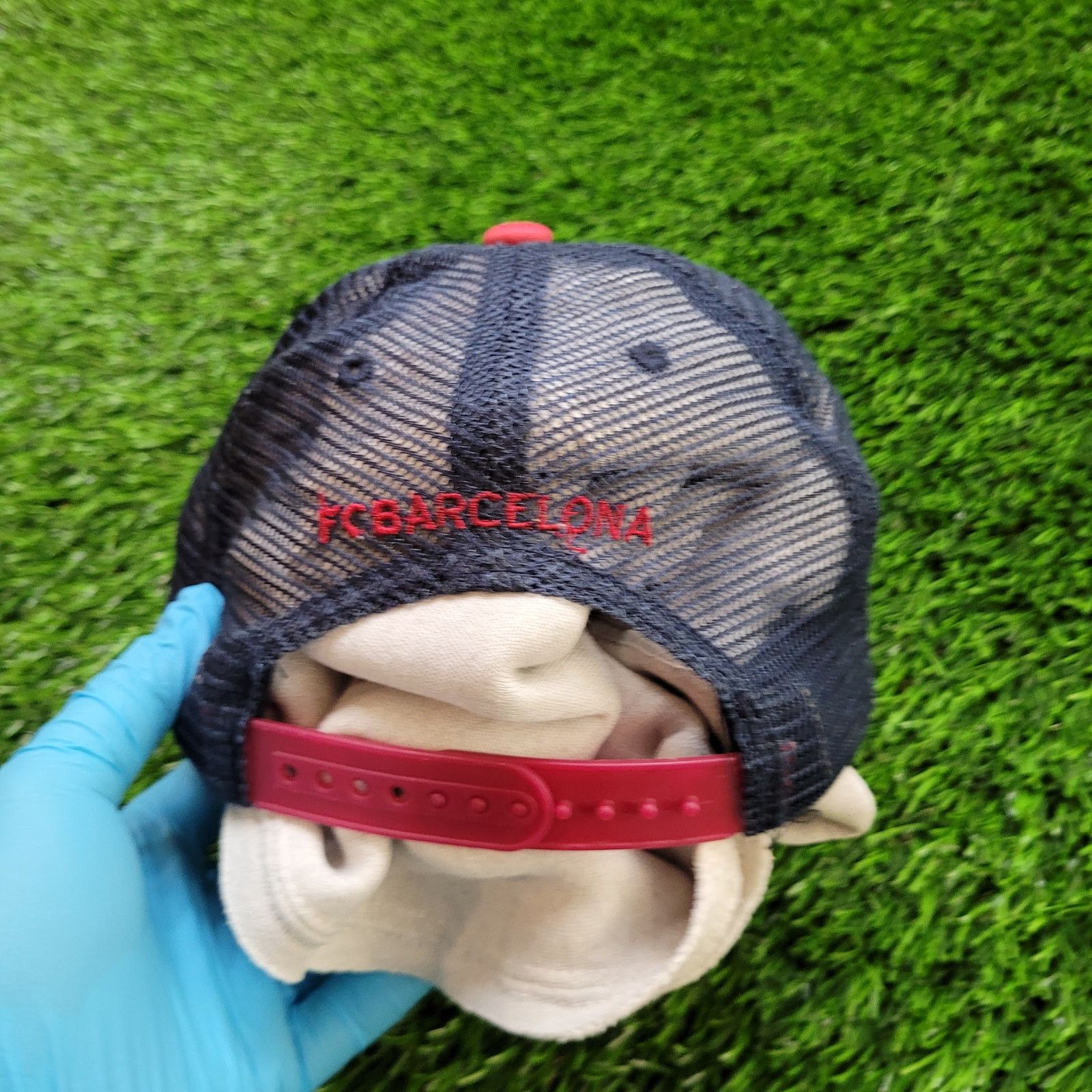 Vintage Official FC Barcelona FCB Trucker Hat Snapback Boys Youth Sz Size ONE SIZE - 3 Thumbnail