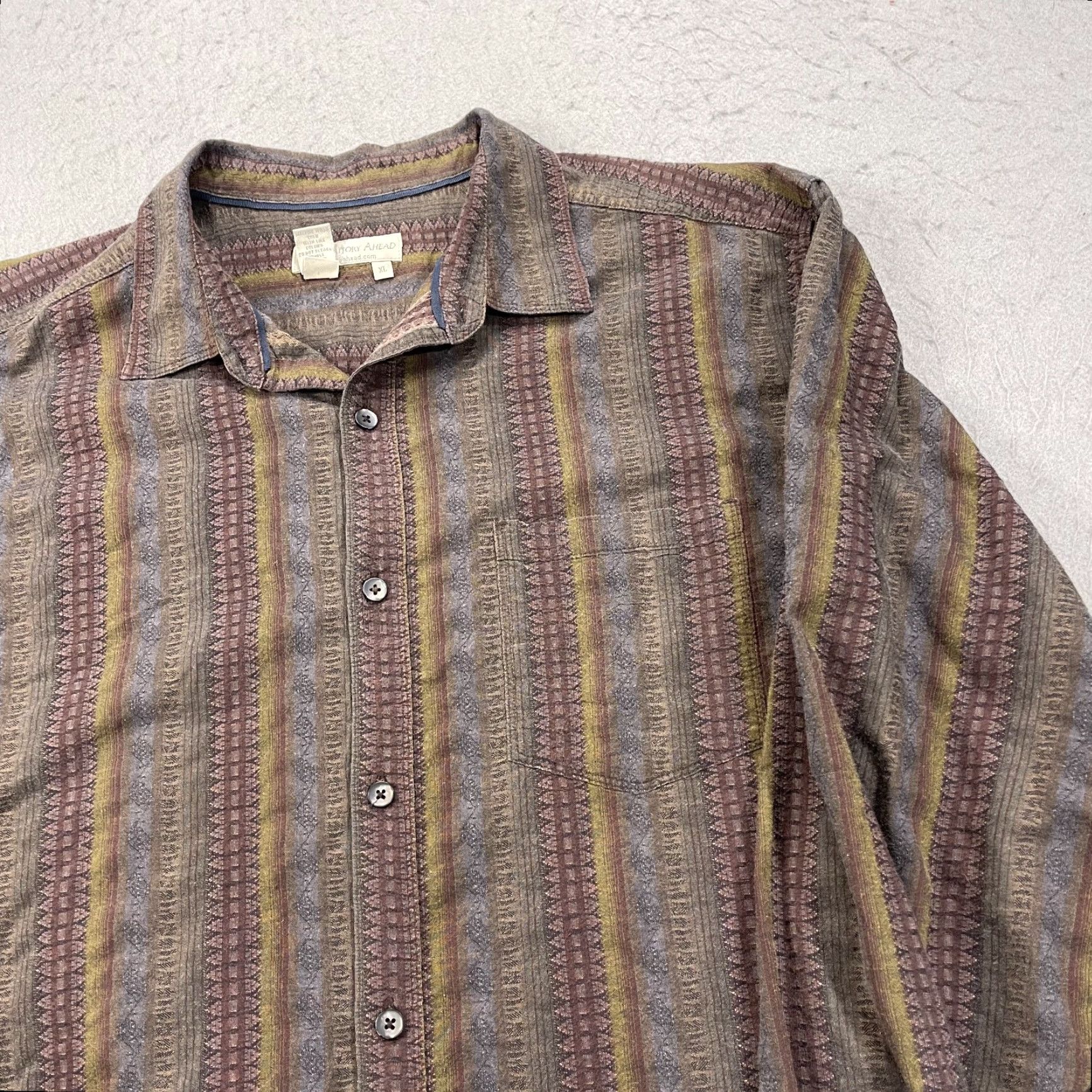 The Territory Ahead VINTAGE Territory Ahead Shirt Mens XL Loud Red Green Aztec Geometric Tribal 90s Size US XL / EU 56 / 4 - 3 Thumbnail