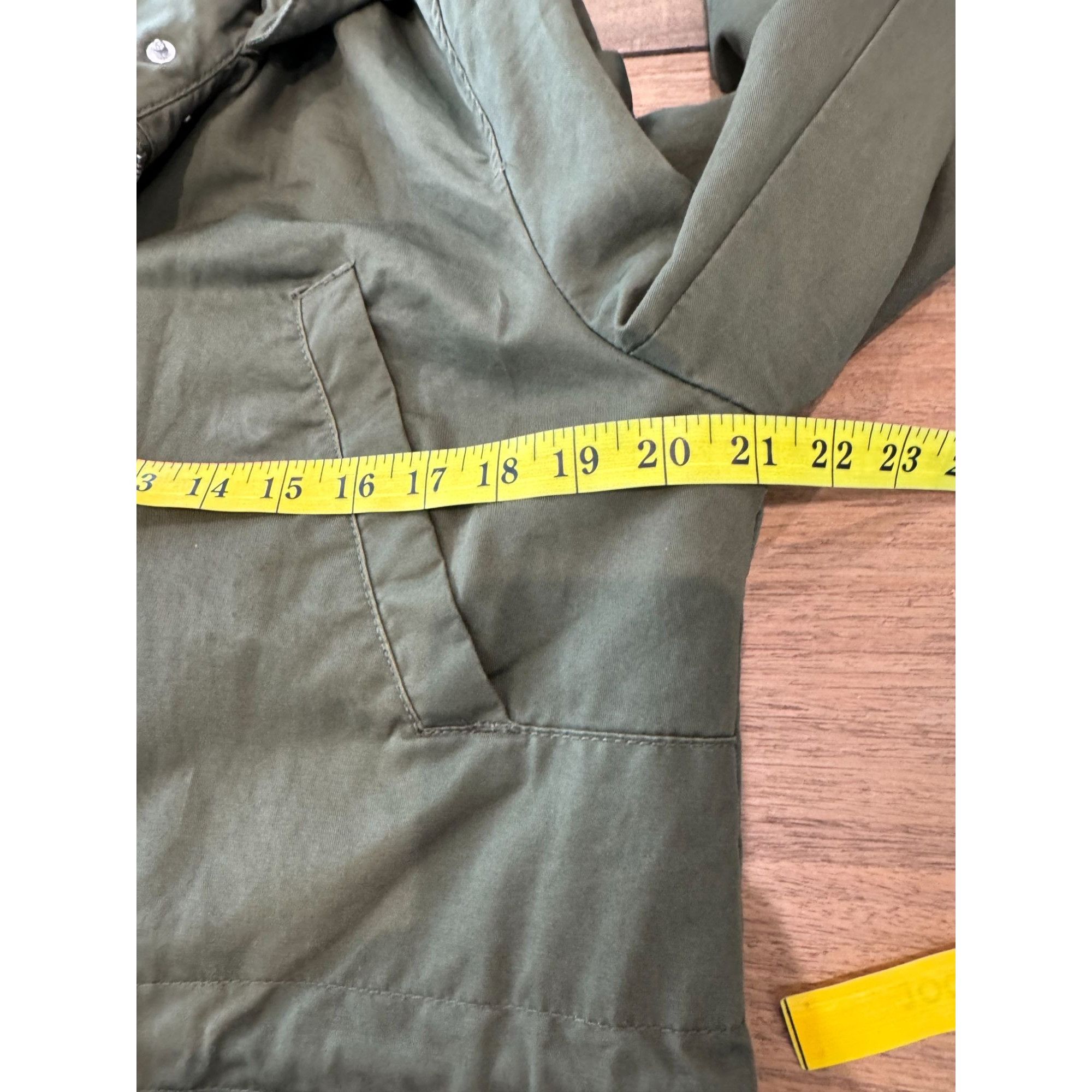 H&M Women's Divided by H&M hooded utility jacket, size medium Size M / US 6-8 / IT 42-44 - 13 Thumbnail