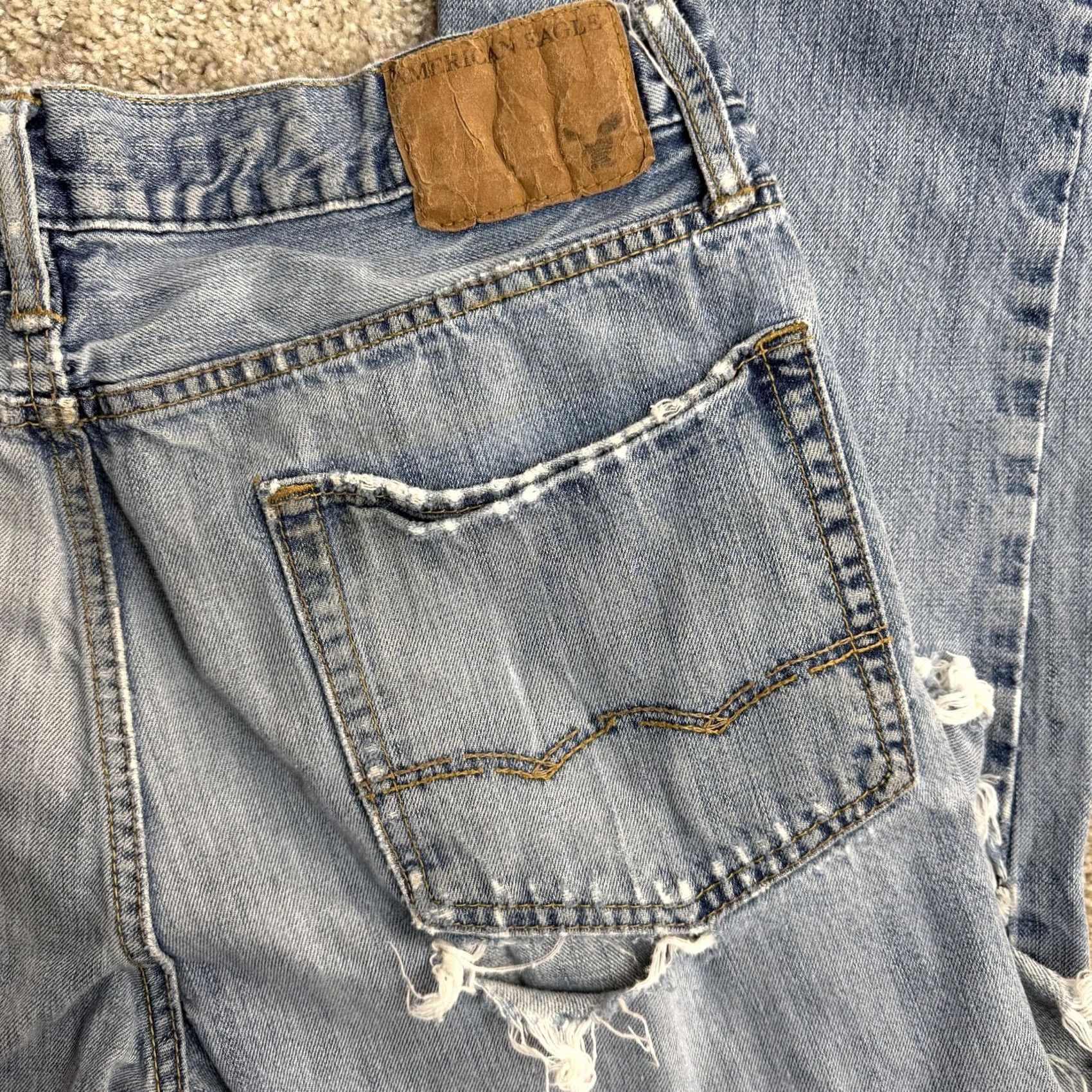 American Eagle Outfitters American Eagle Relaxed Jeans Mens 34x32 Light Wash Blue Denim Distressed Jeans Size US 34 / EU 50 - 2 Thumbnail