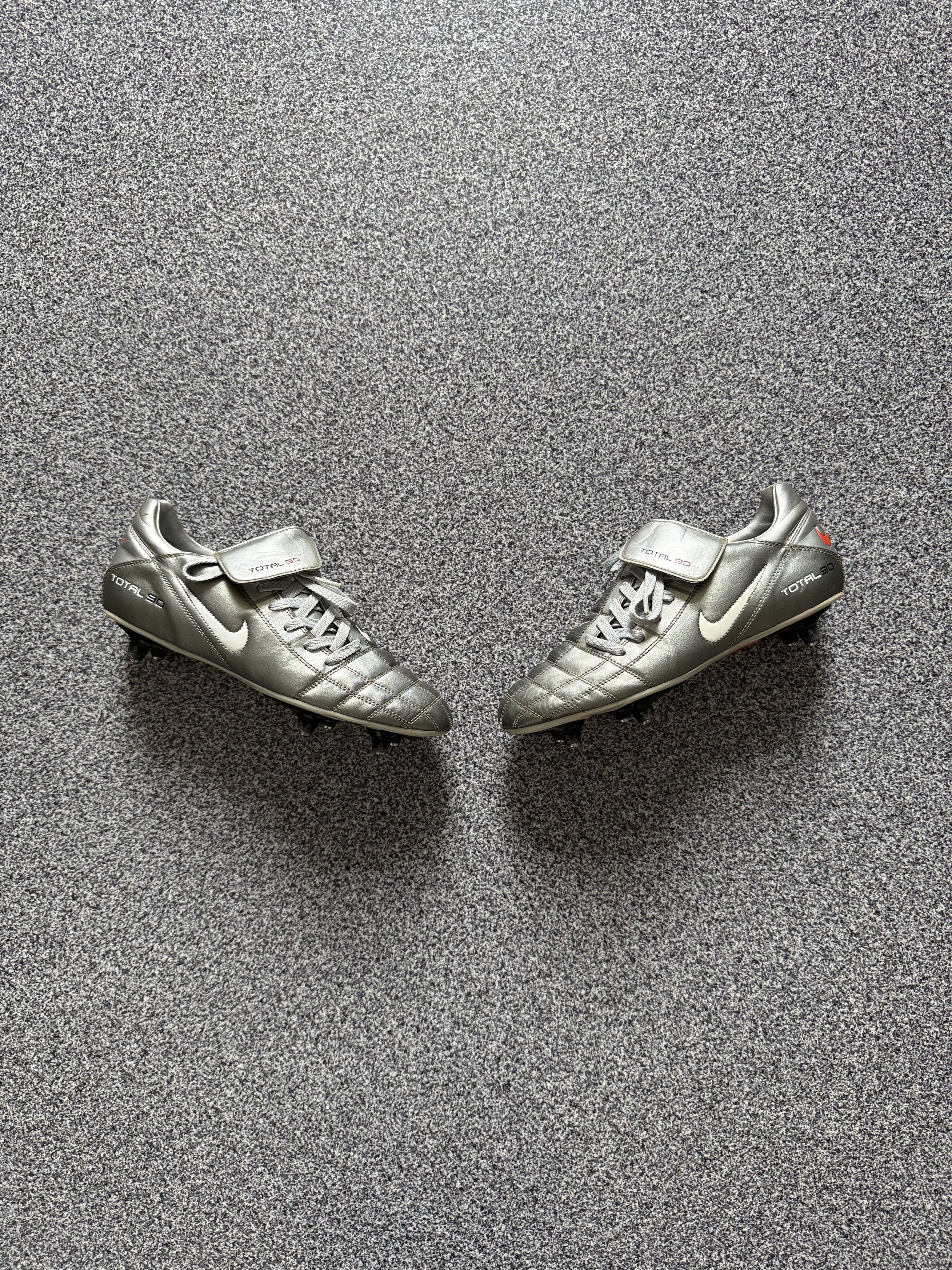 Nike Total 90 2000 Vintage Football Boots Cleats Shoes in Silver, Men's