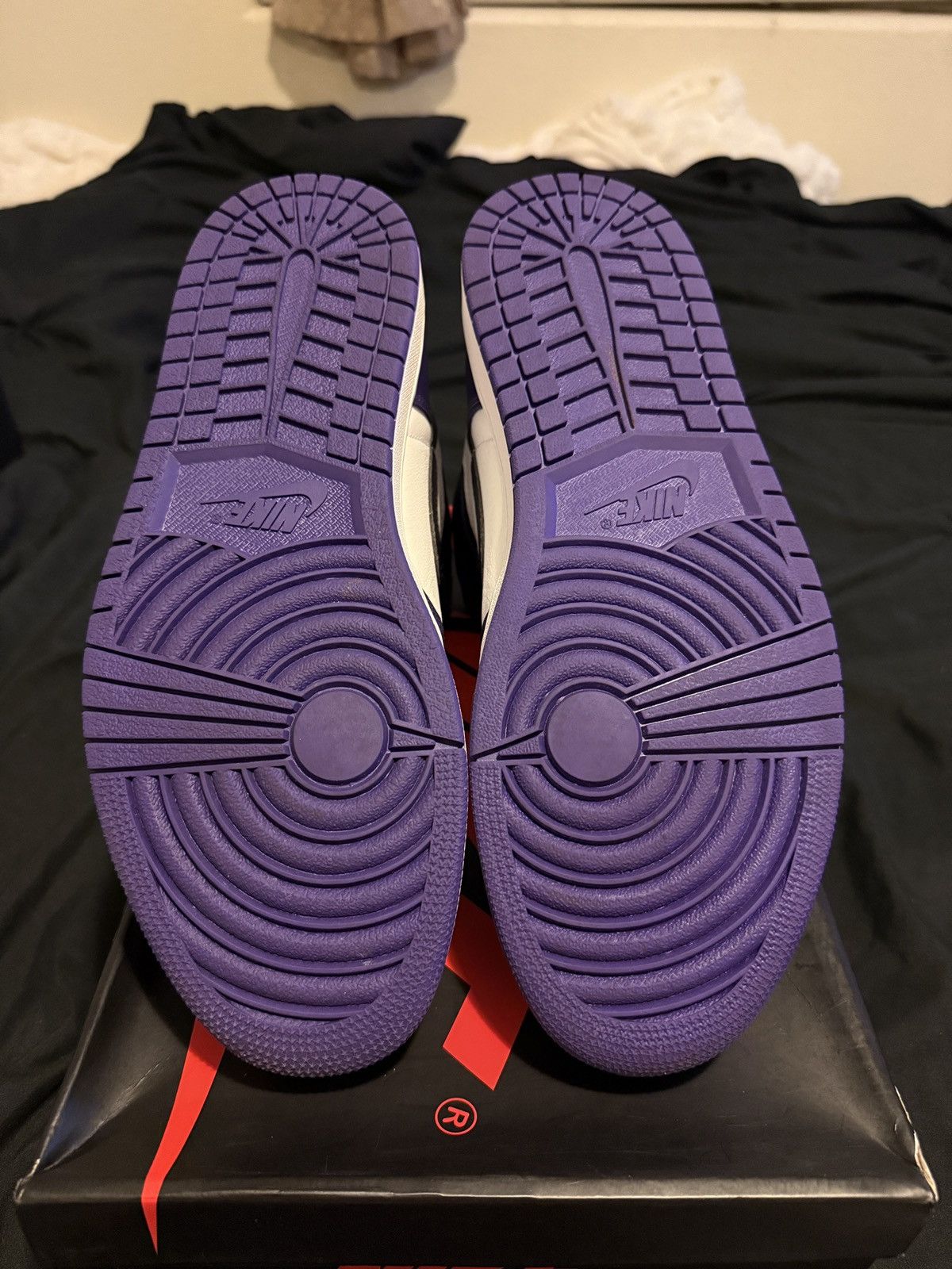 Jordan Brand 2020 Air Jordan 1 Retro High OG 'Court Purple 2.0 Size 11.5 Size US 11.5 / EU 44-45 - 6 Thumbnail