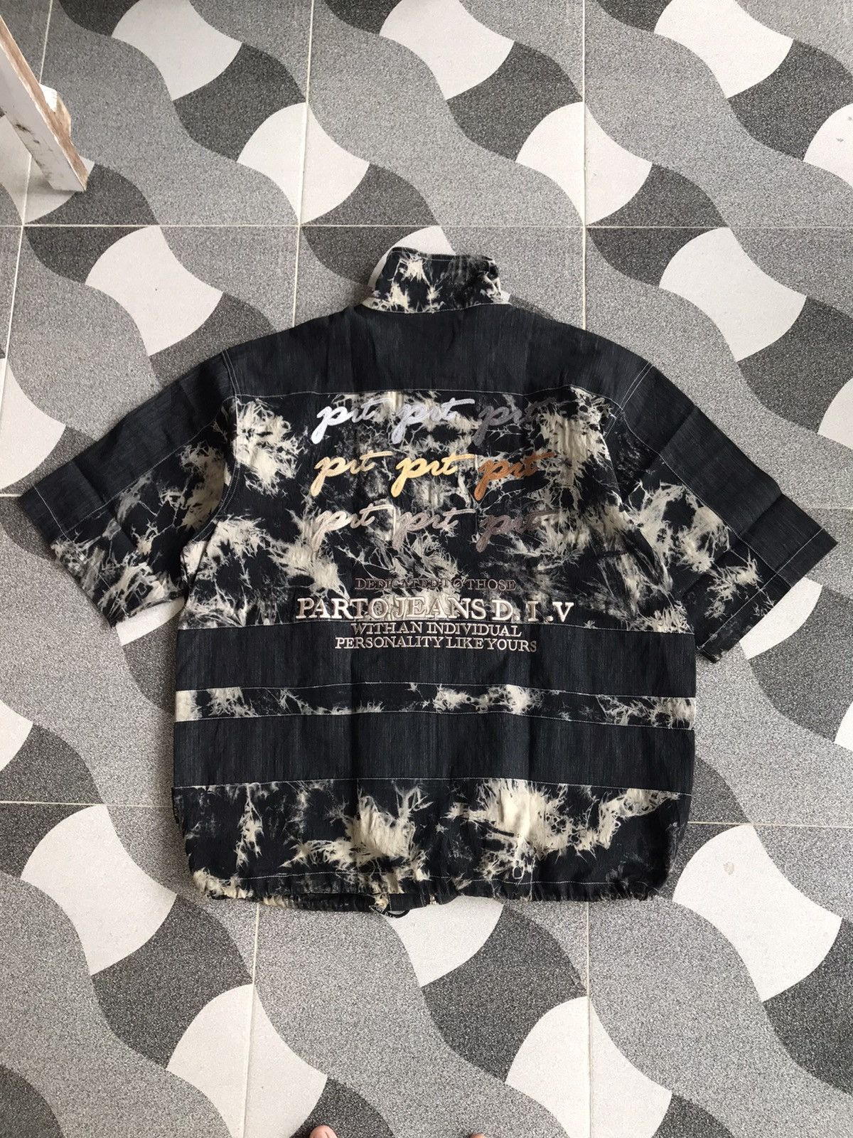 20471120 Y2K Oversize Parto Sport Zip shortsleeve Size US XL / EU 56 / 4 - 2 Thumbnail