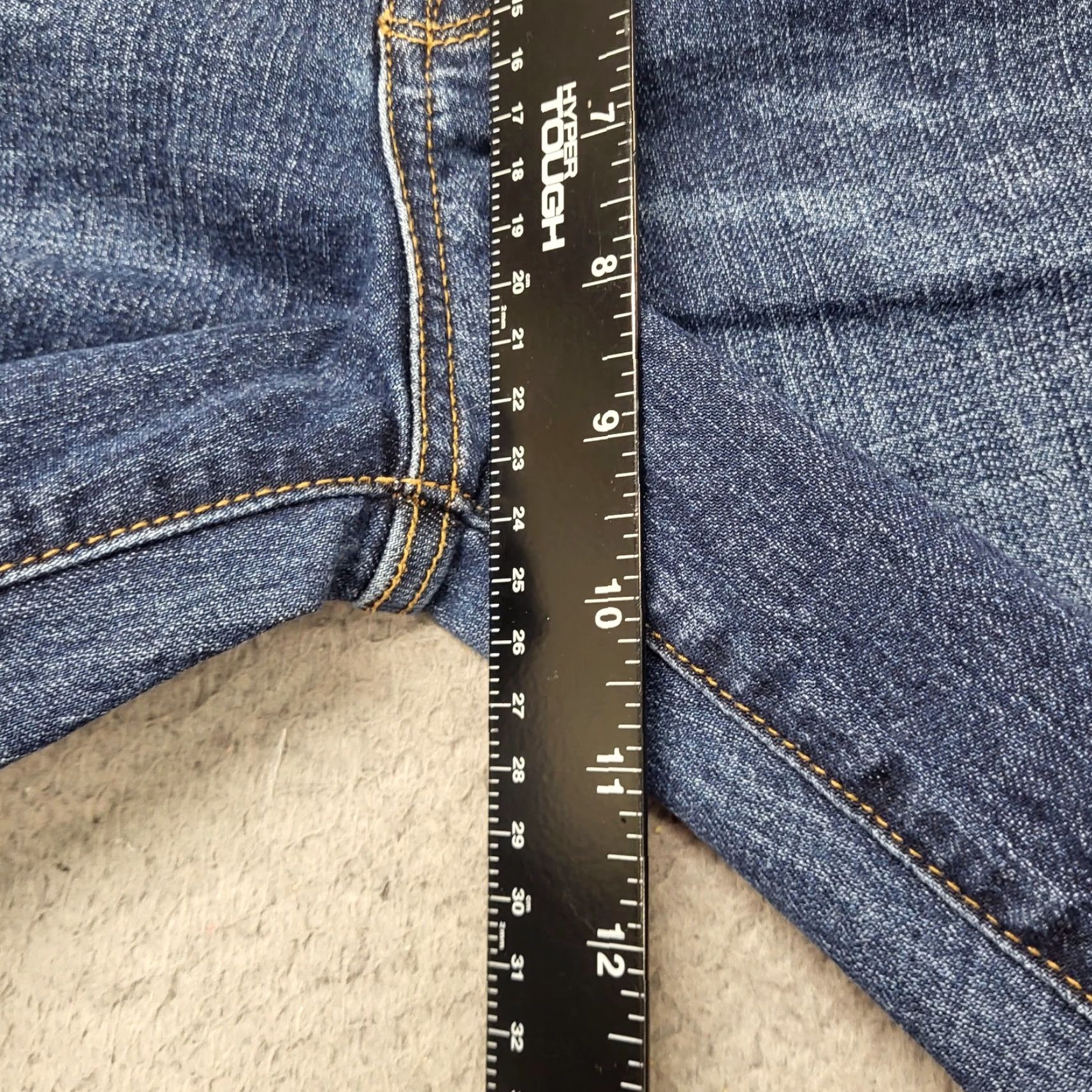 Old Navy Old Navy Jeans Women Size 10 Blue Mid Rise Straight Leg Distressed Jeans Size 32" / US 10 / IT 46 - 6 Thumbnail