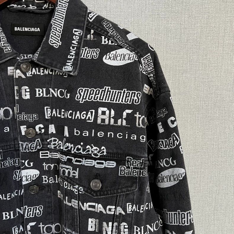 Balenciaga Balenciaga Black and white TV show barrage print letter de Size US S / EU 44-46 / 1 - 3 Thumbnail