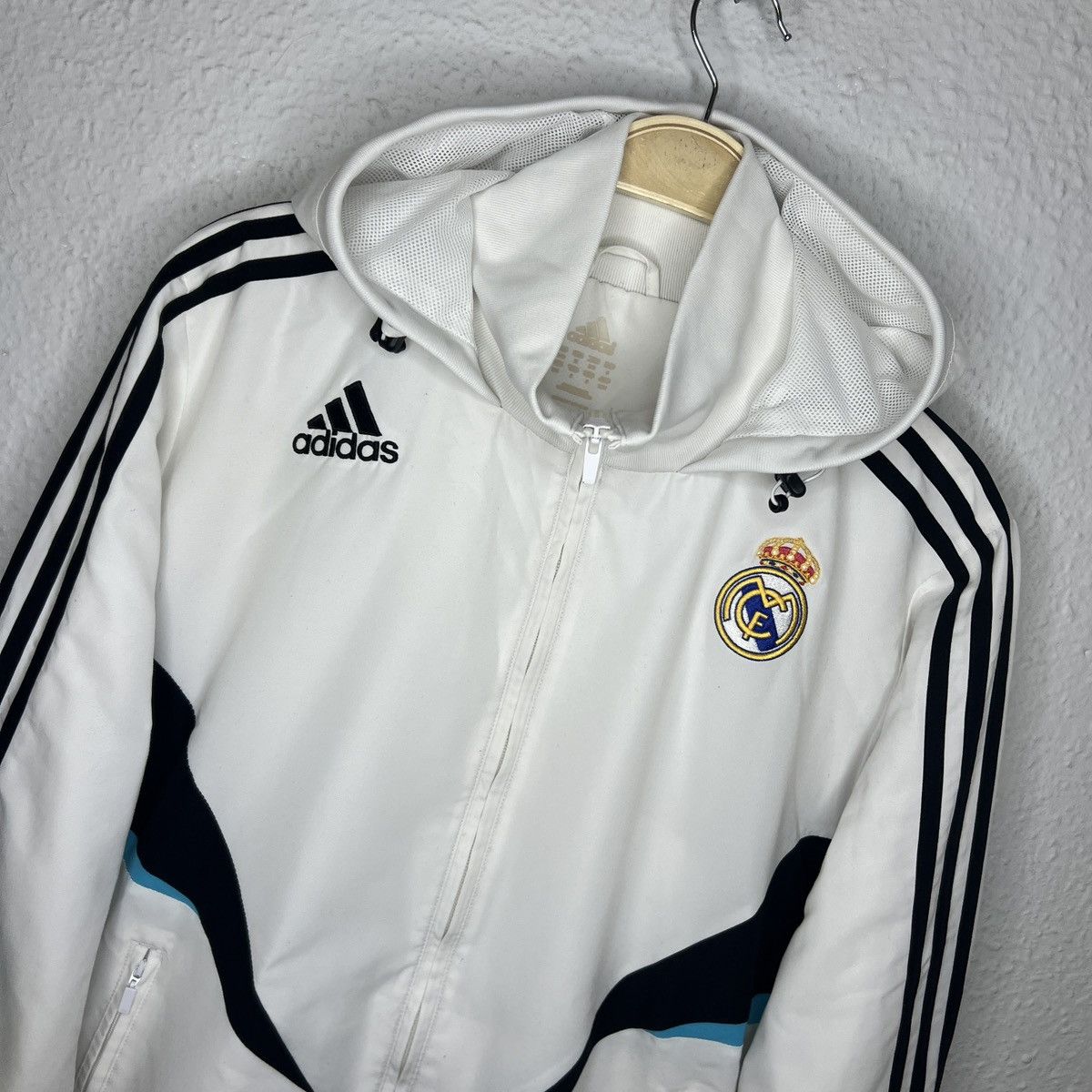 Adidas Adidas Real Madrid Vintage 2008 Jacket White Home Zip Size US M / EU 48-50 / 2 - 4 Thumbnail