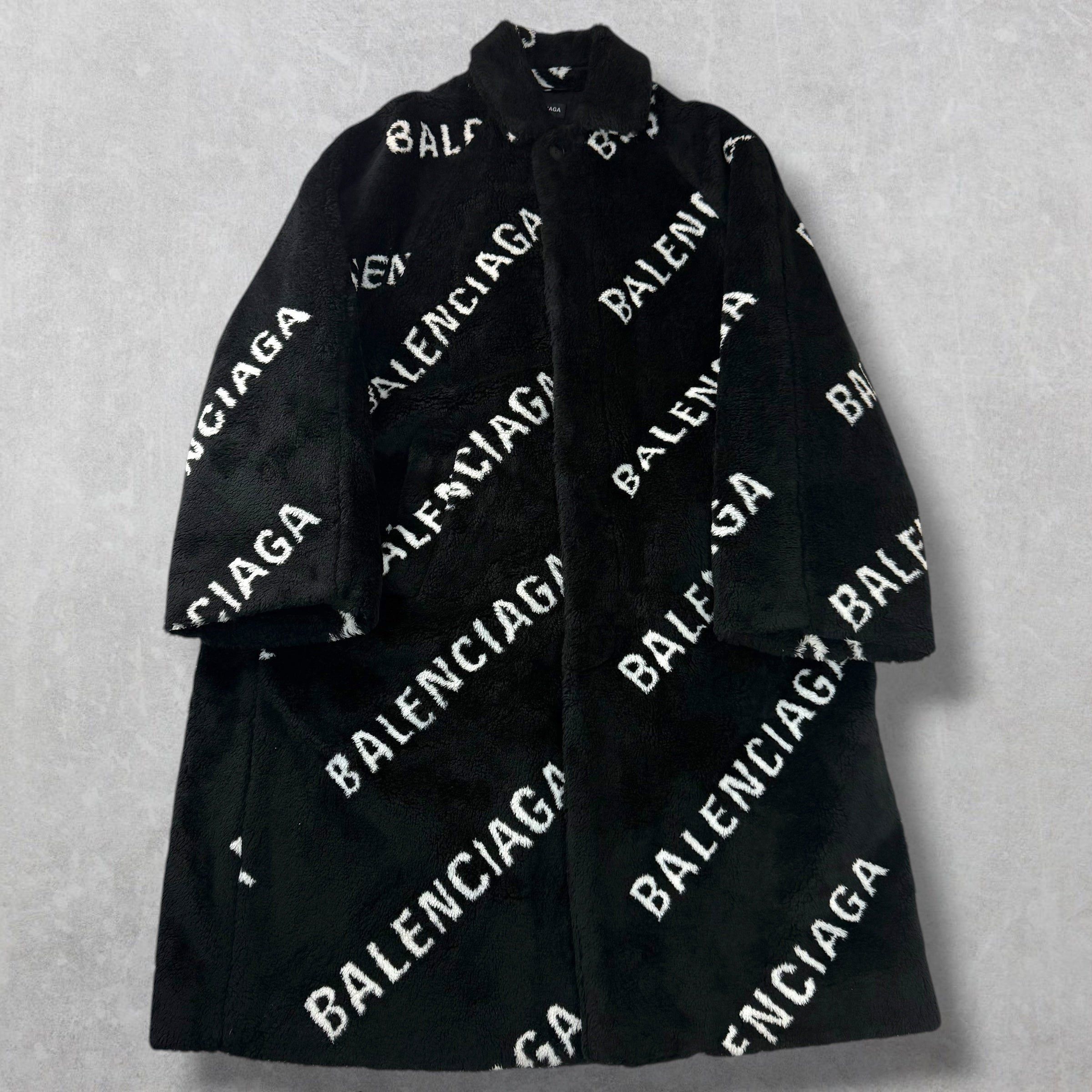 Balenciaga Balenciaga Logo Faux Fur Coat 44 (XL) Size US XL / EU 56 / 4 - 1 Thumbnail