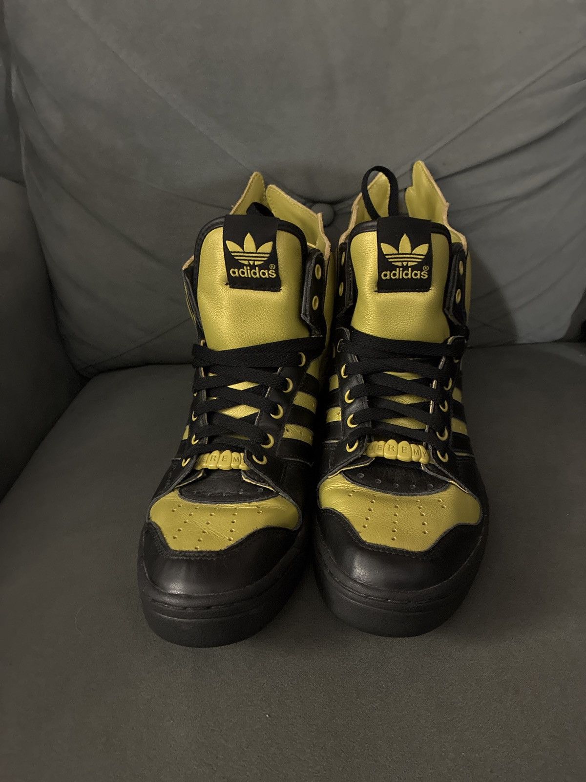 Adidas × Jeremy Scott Jeremy Scott X Adidas Wings 2.0 Black and Gold size 8 Size US 8 / EU 41 - 4 Thumbnail