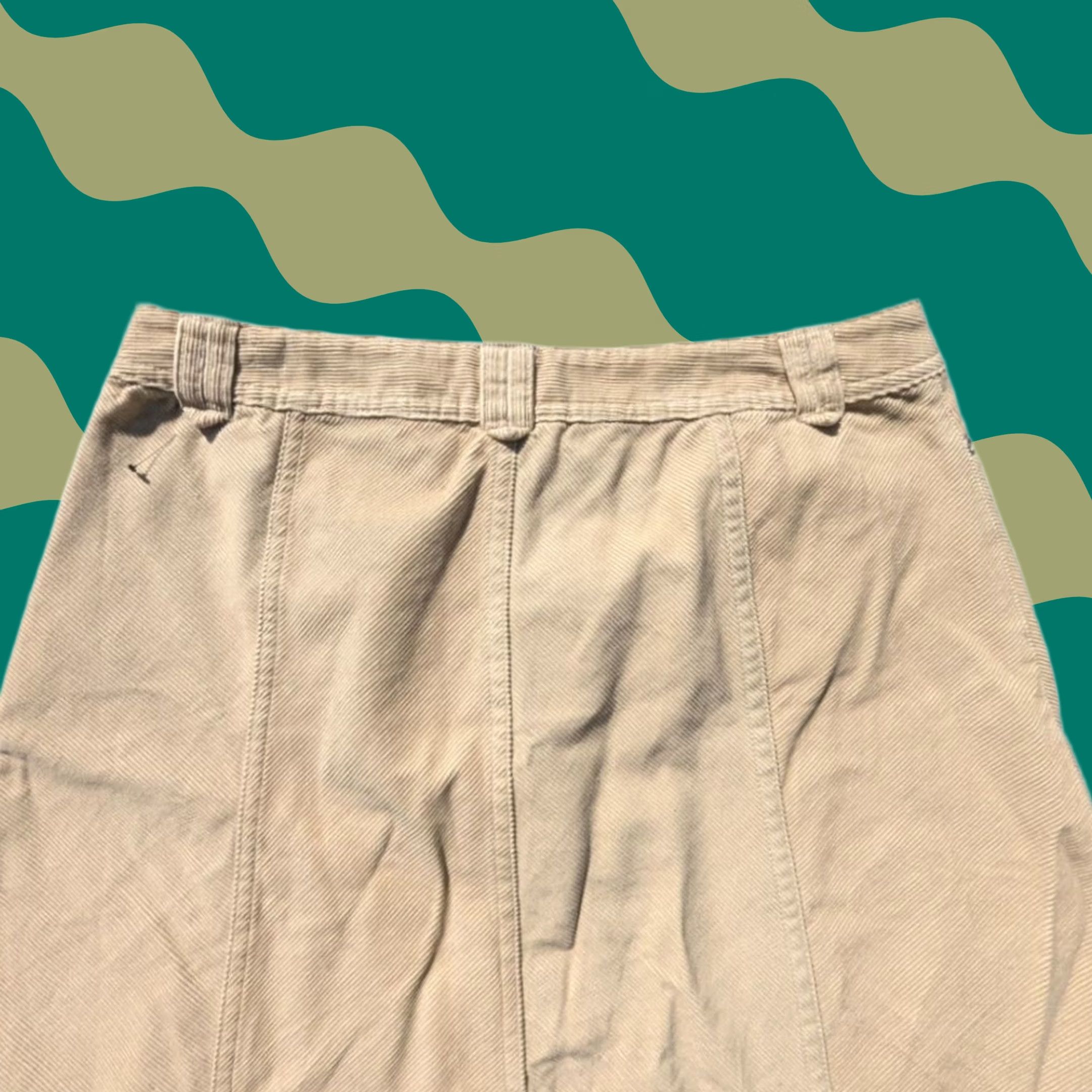 Madison Madison & Max Skirt A-Line Corduroy 10P Petite Women Beige Knee Length Zipper Button EUC Size 32" / US 10 / IT 46 - 1 Thumbnail