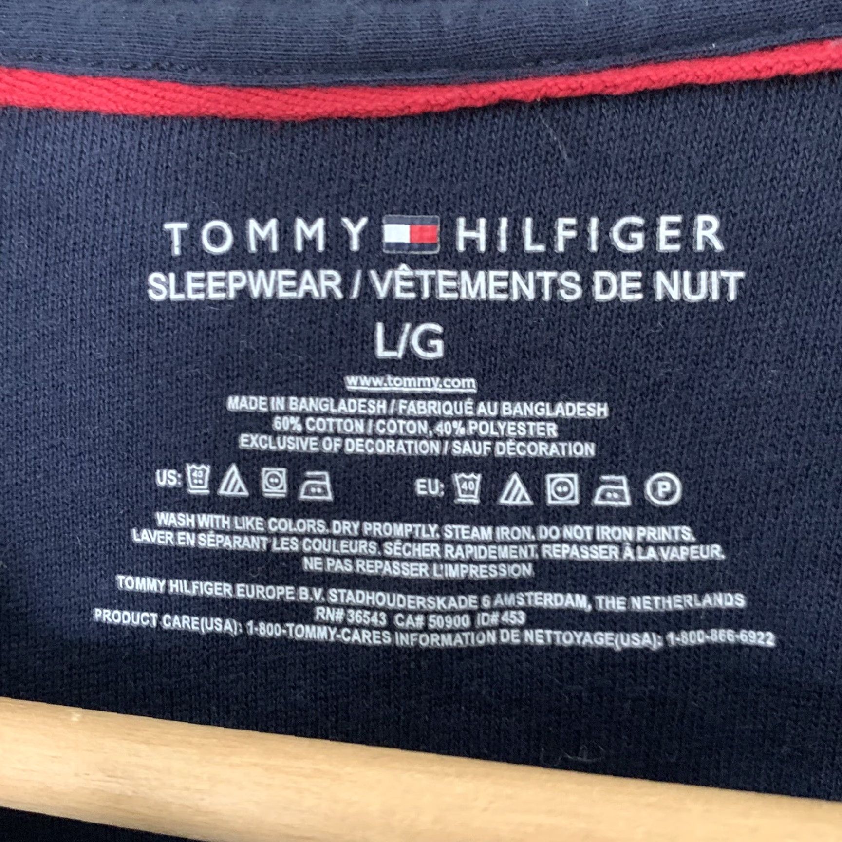 Tommy Hilfiger Tommy Hilfiger Sweatshirt Mens Large Blue Crew Neck Knit Pullover Size US L / EU 52-54 / 3 - 3 Thumbnail