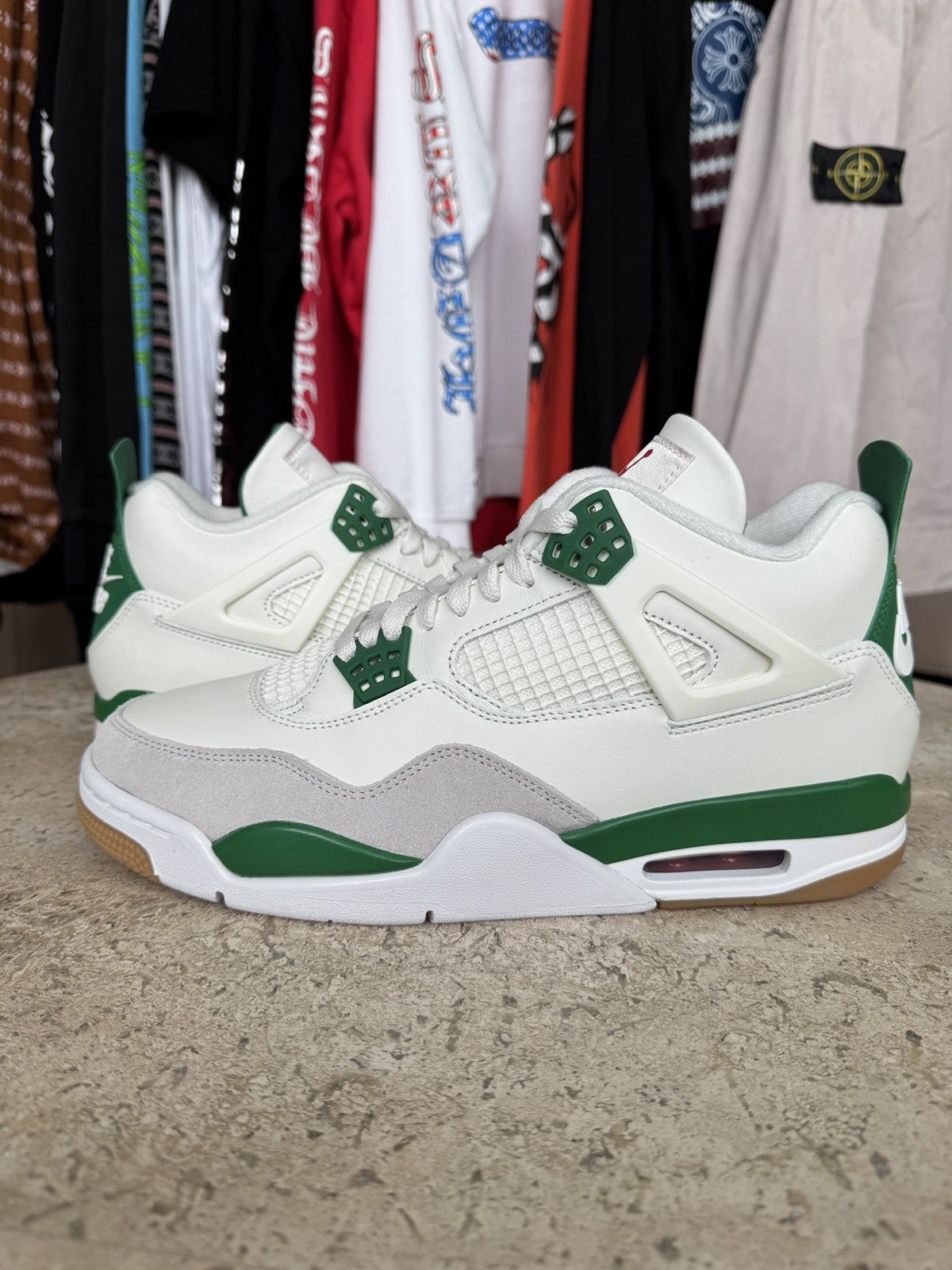Jordan Brand Jordan 4 Retro SB Pine Green Size US 11 / EU 44 - 2 Thumbnail