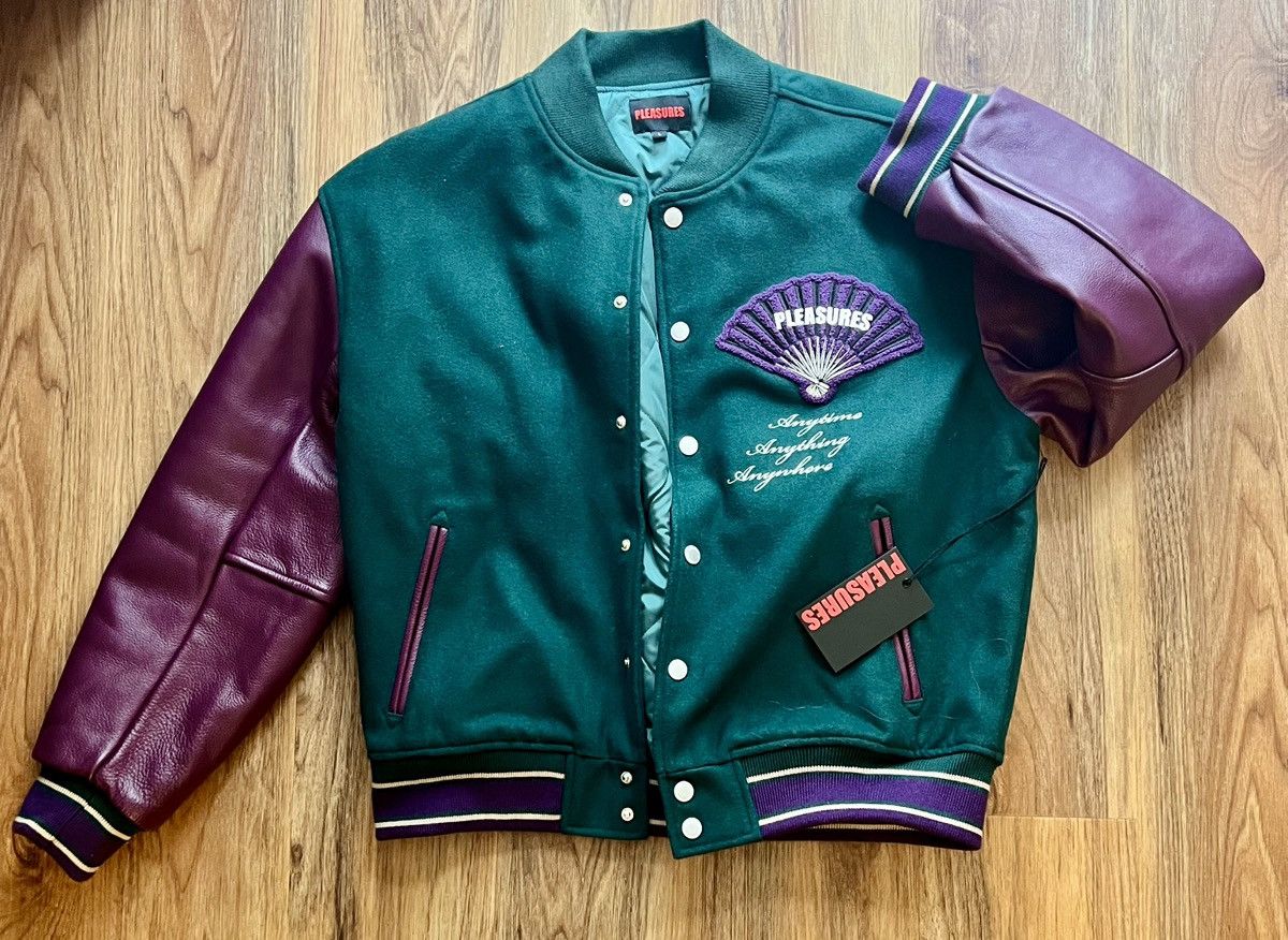 Designer × Pleasures Brand new pleasures, varsity jacket size large leather Size US L / EU 52-54 / 3 - 1 Thumbnail