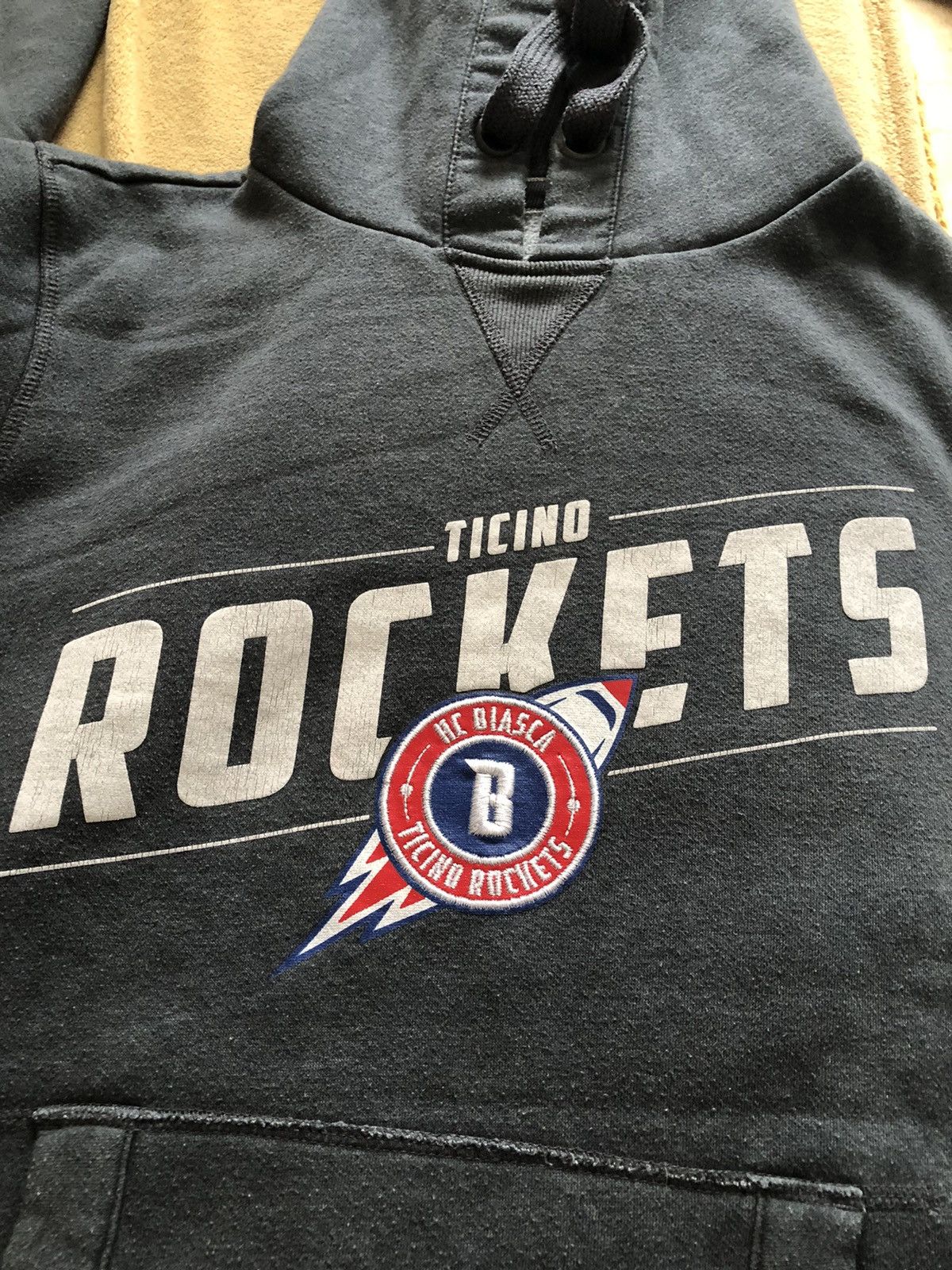 Vintage VINTAGE TICINO ROCKETS HOCKEY ITALY SPORT HOODIE Size US S / EU 44-46 / 1 - 2 Thumbnail