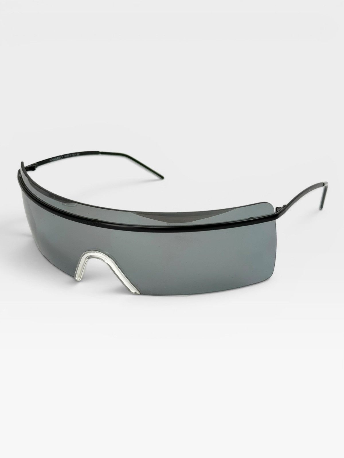 Chanel VINTAGE CHANEL MONOLENS SUNGLASSES Size ONE SIZE - 1 Thumbnail