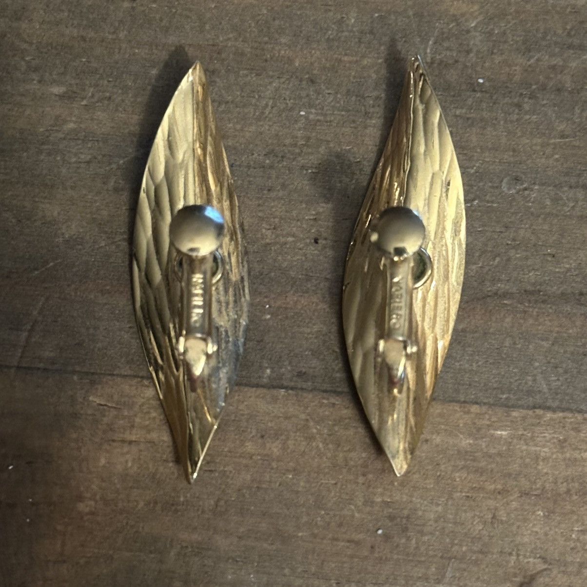 Other × Vintage Vintage Napier curved leave screw back earrings Size ONE SIZE - 5 Thumbnail