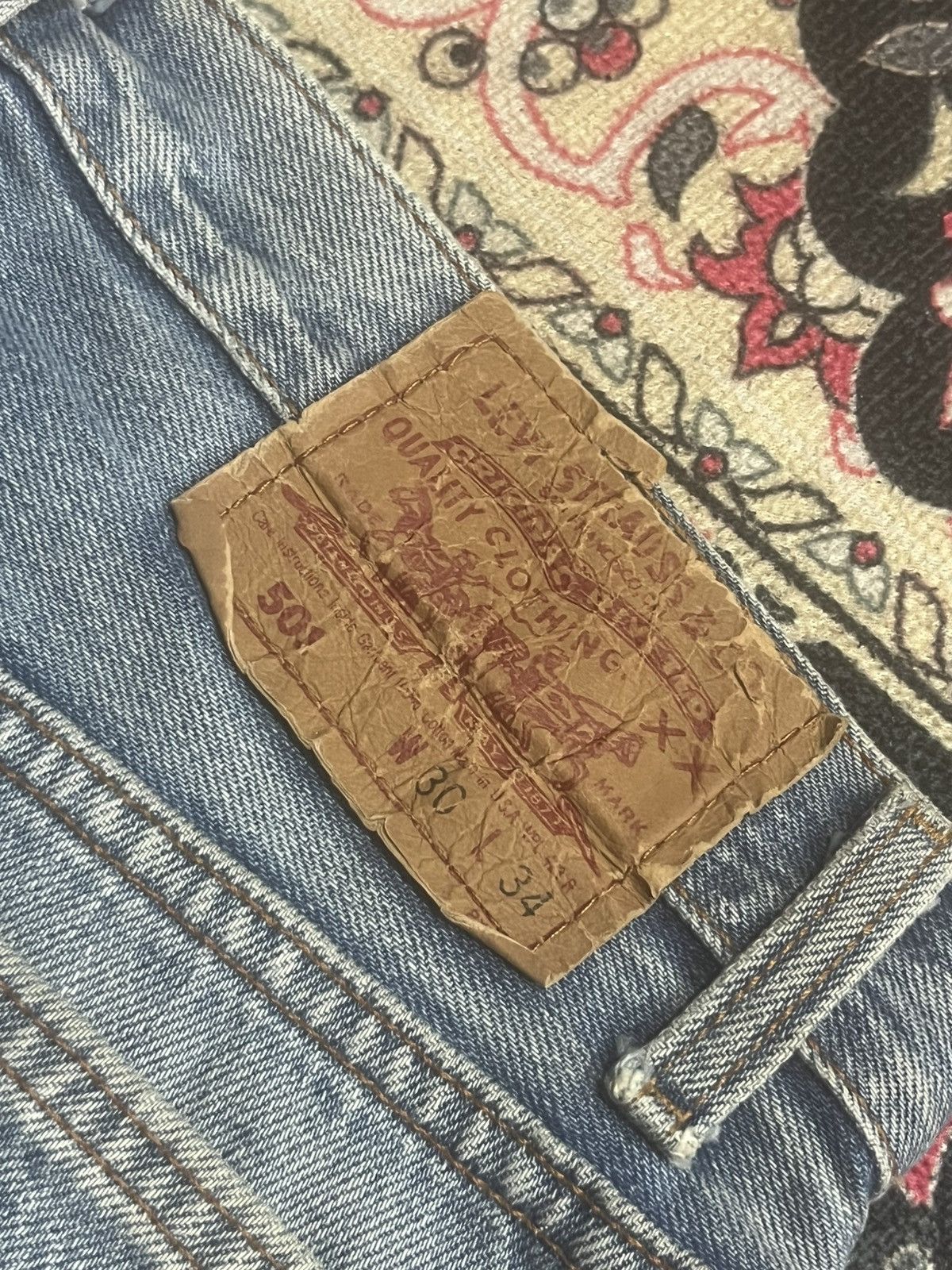 Levi's Vintage 90s Levi’s 501 Classic Light Blue Washed Ripped Jean Size US 30 / EU 46 - 11 Thumbnail