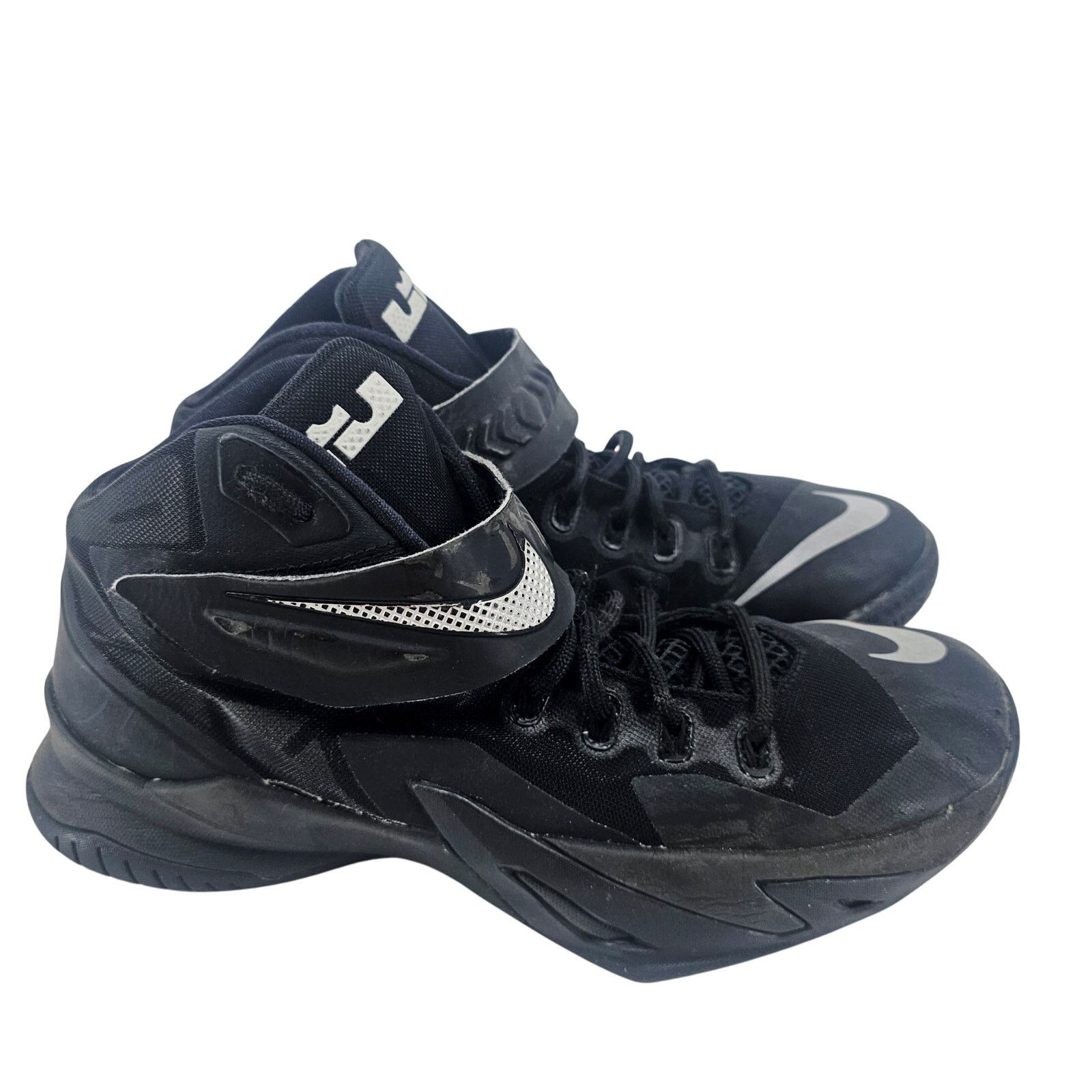 Nike Lebron Zoom Soldier VIII 5.5y Black Metallic NIKE Zoom Lebron Soldier Blackout Boy main image 4