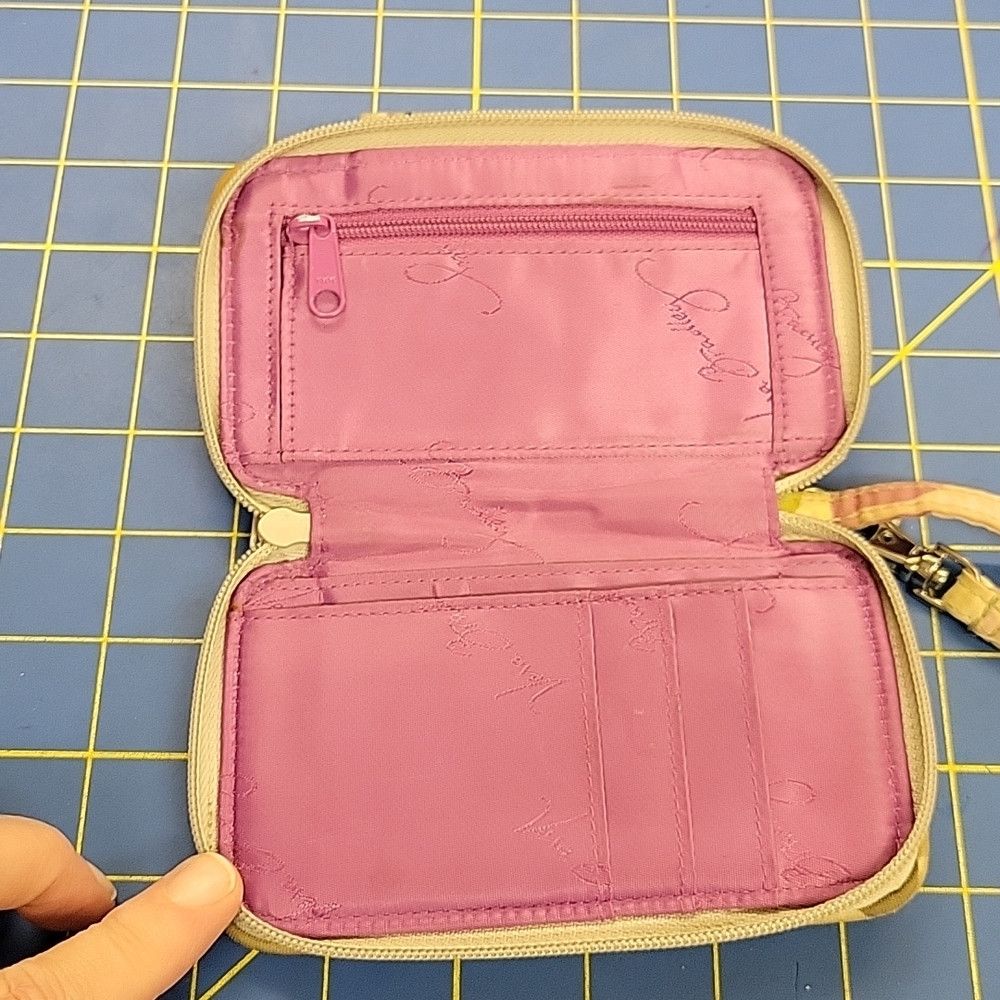 Vera Bradley Vera Bradley Quilted Wallet w Phone Pocket 5.5 x 3.5 Size ONE SIZE - 5 Thumbnail