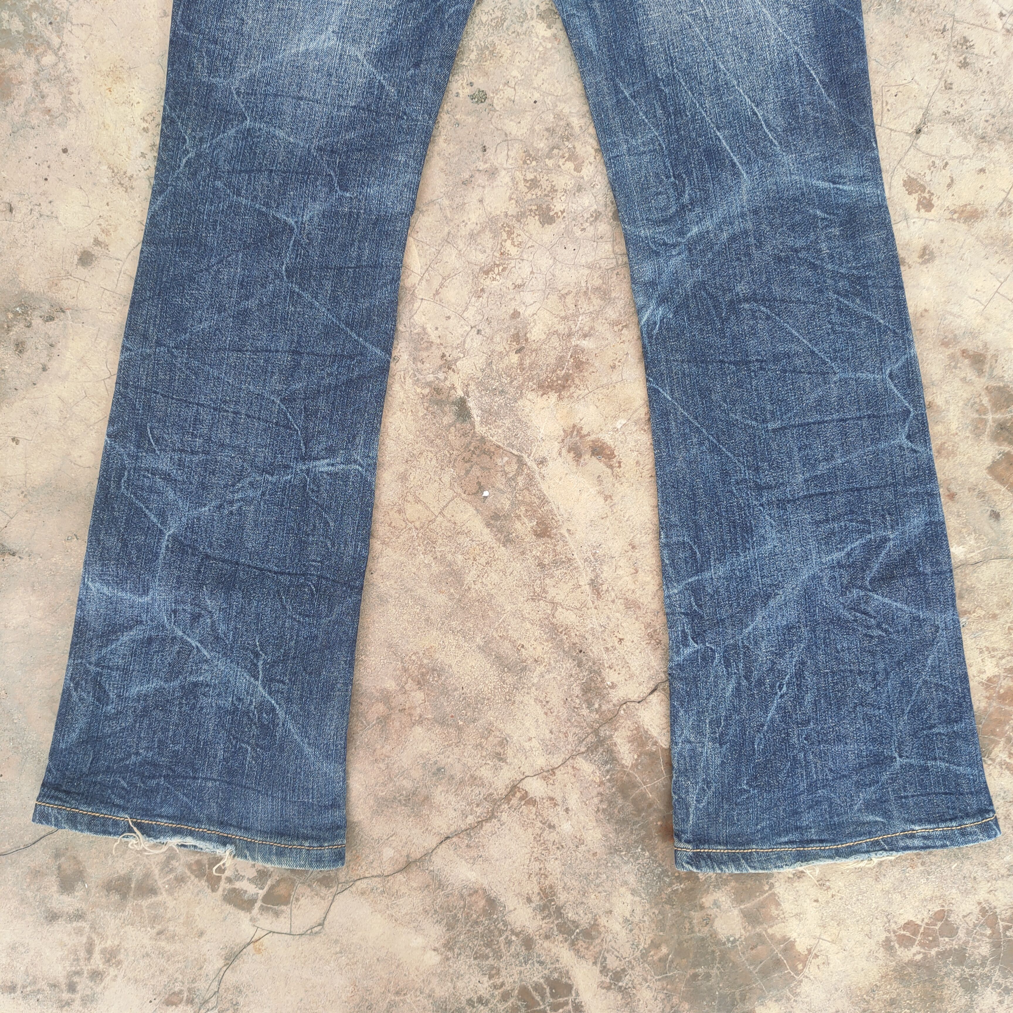 Japanese Brand FLARE FLOWER JAPANESE 70090 FADED DENIM JEANS PANTS Size US 29 - 10 Thumbnail