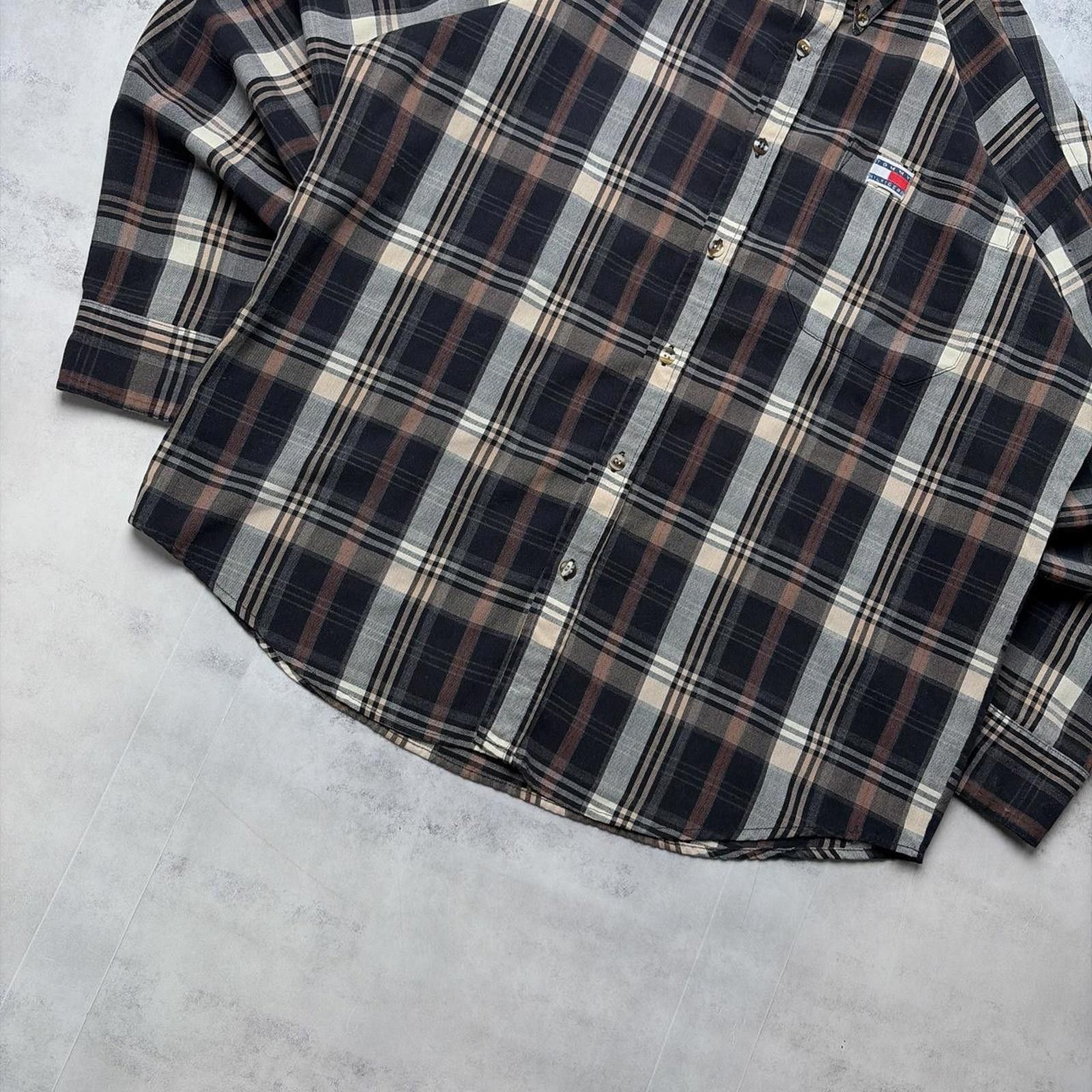 Tommy Hilfiger Vintage 90s Brown Tommy Hilfiger Long Sleeve Button Up Shirt Size US M / EU 48-50 / 2 - 4 Thumbnail