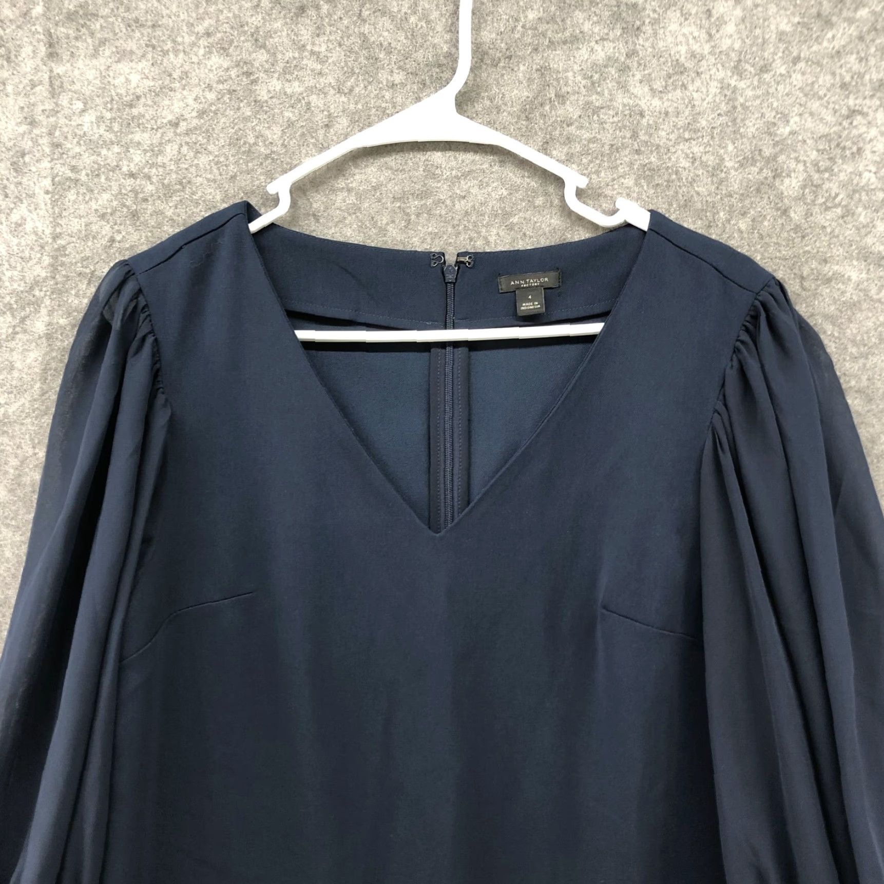 Ann Taylor VINTAGE Ann Taylor Sheath Dress Navy Blue 4 V-Neck 3/4 Balloon Sleeve Polyester Dress Knee Length Women Size S / US 4 / IT 40 - 3 Thumbnail