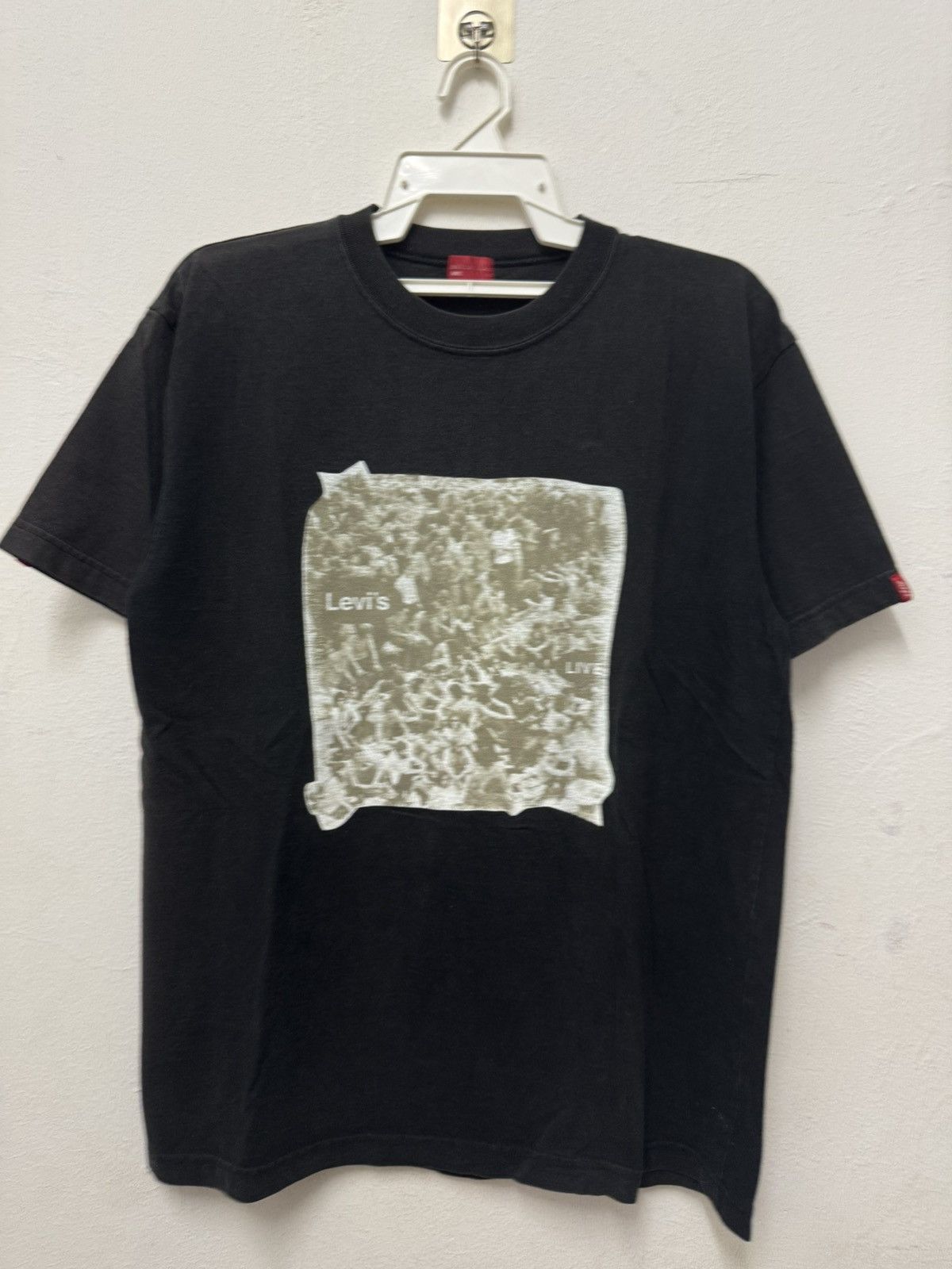 Levi's Vintage Levis Woodstock Concert 80’s T shirt Size US M / EU 48-50 / 2 - 1 Thumbnail