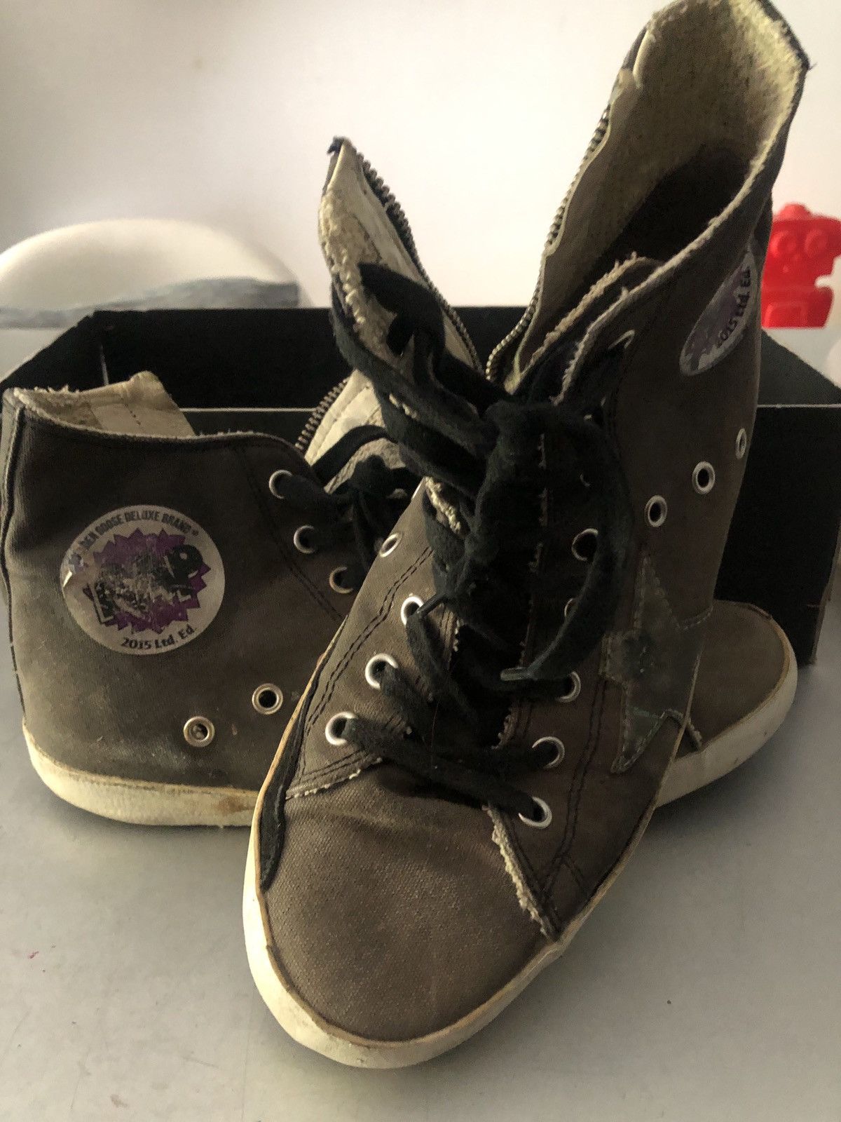 Golden Goose Golden goose t39 vintage Size US 6 / EU 39 - 6 Thumbnail