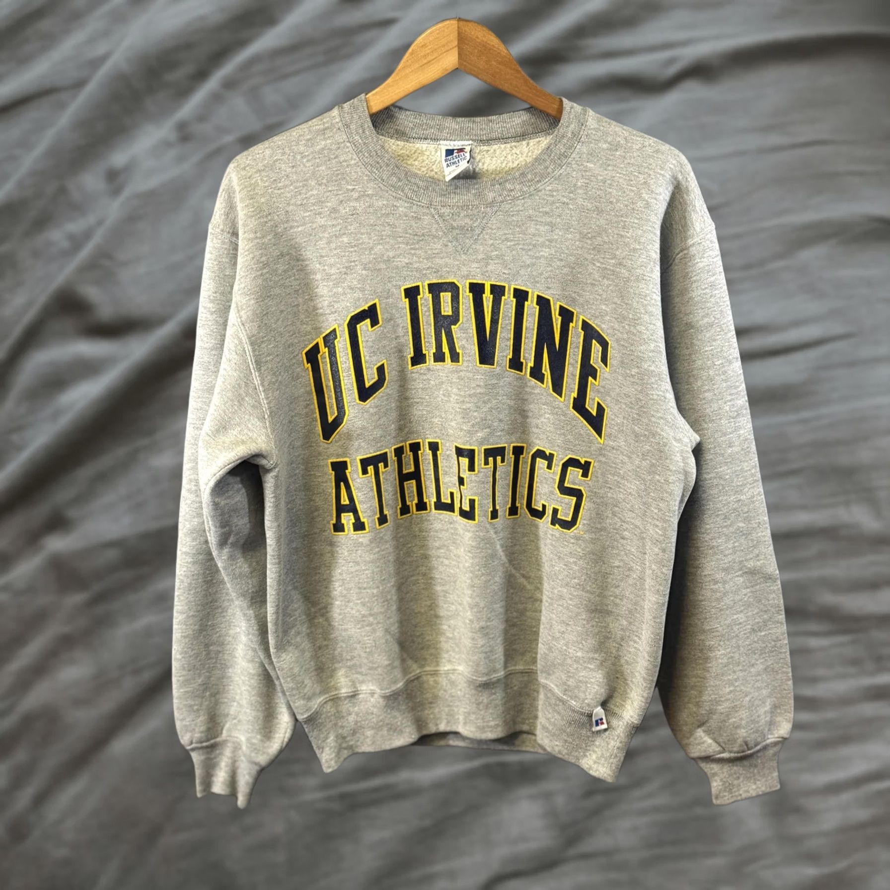 Russell Athletic VINTAGE Russell Athletic UC Irvine Athletics Sweatshirt Mens M Gray Graphic Print 90s US Size US M / EU 48-50 / 2 - 1 Thumbnail