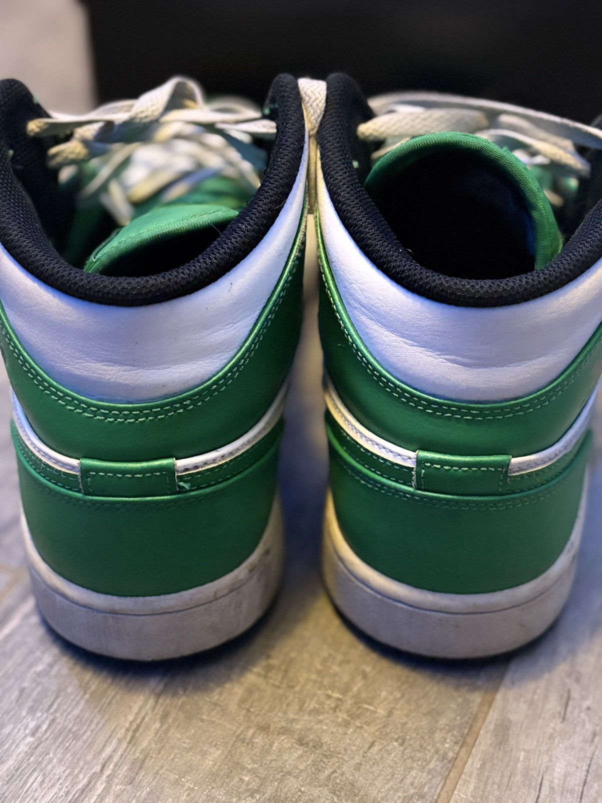 Jordan Brand × Nike Air Jordan 1 mid Lucky Green size-9 Size US 9 / EU 42 - 2 Thumbnail