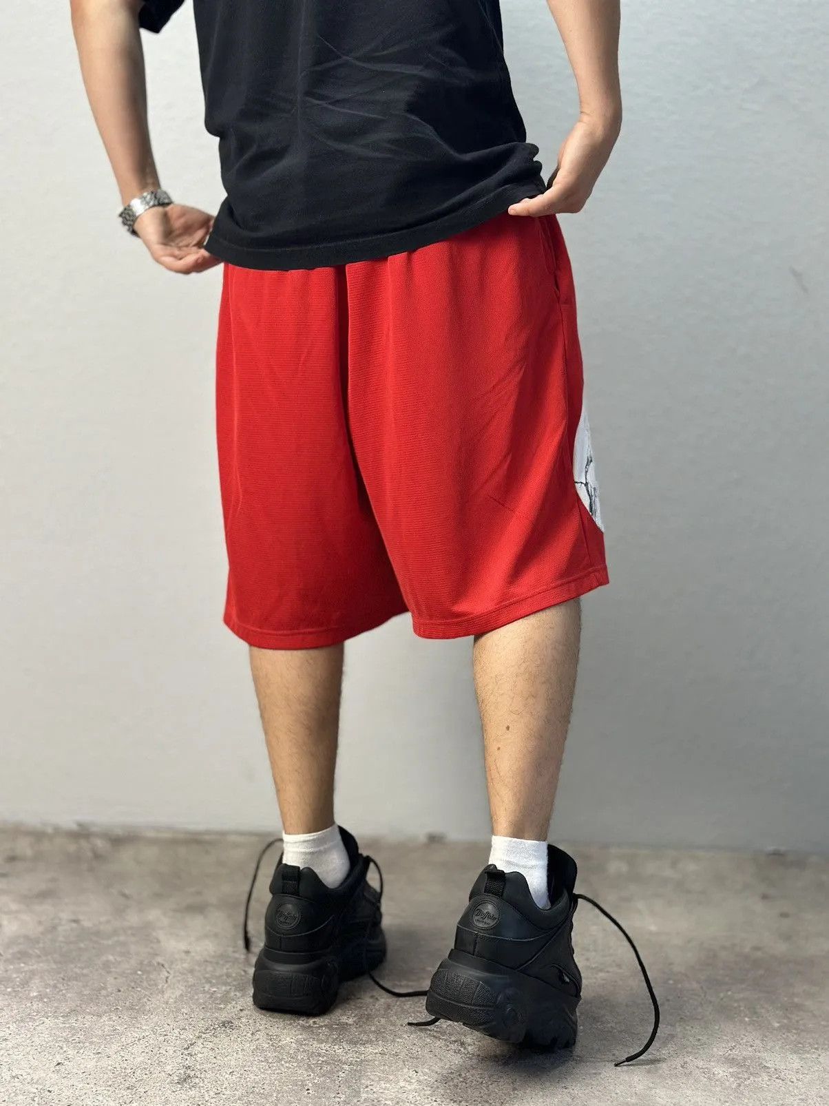 Nike Nike shorts Big Swoosh Streetwear Y2K Vintage JNCO Cargo Size US 36 / EU 52 - 7 Thumbnail
