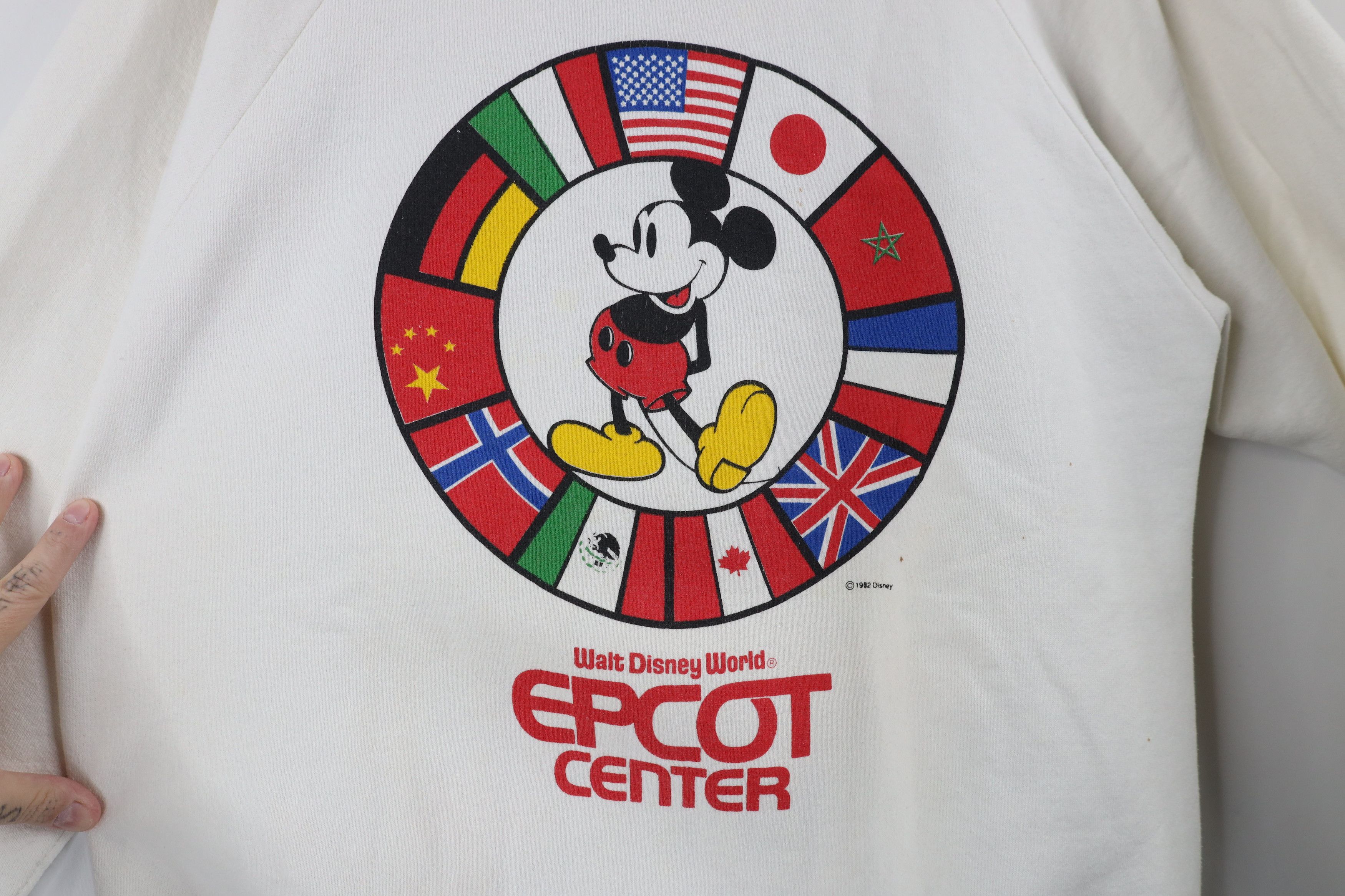 Disney × Vintage Vintage 80s Disney Epcot Center Spell Out Sweatshirt USA Size L / US 10 / IT 46 - 4 Thumbnail