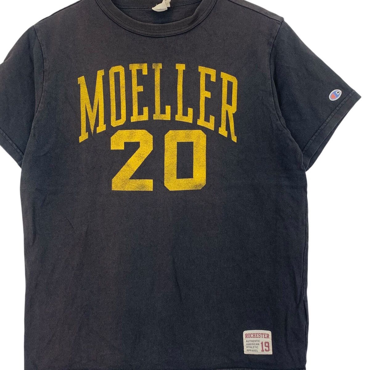 Champion Vintage CHAMPION MOELLER Natural Sun Faded Tee Shirt Top Size US M / EU 48-50 / 2 - 3 Thumbnail