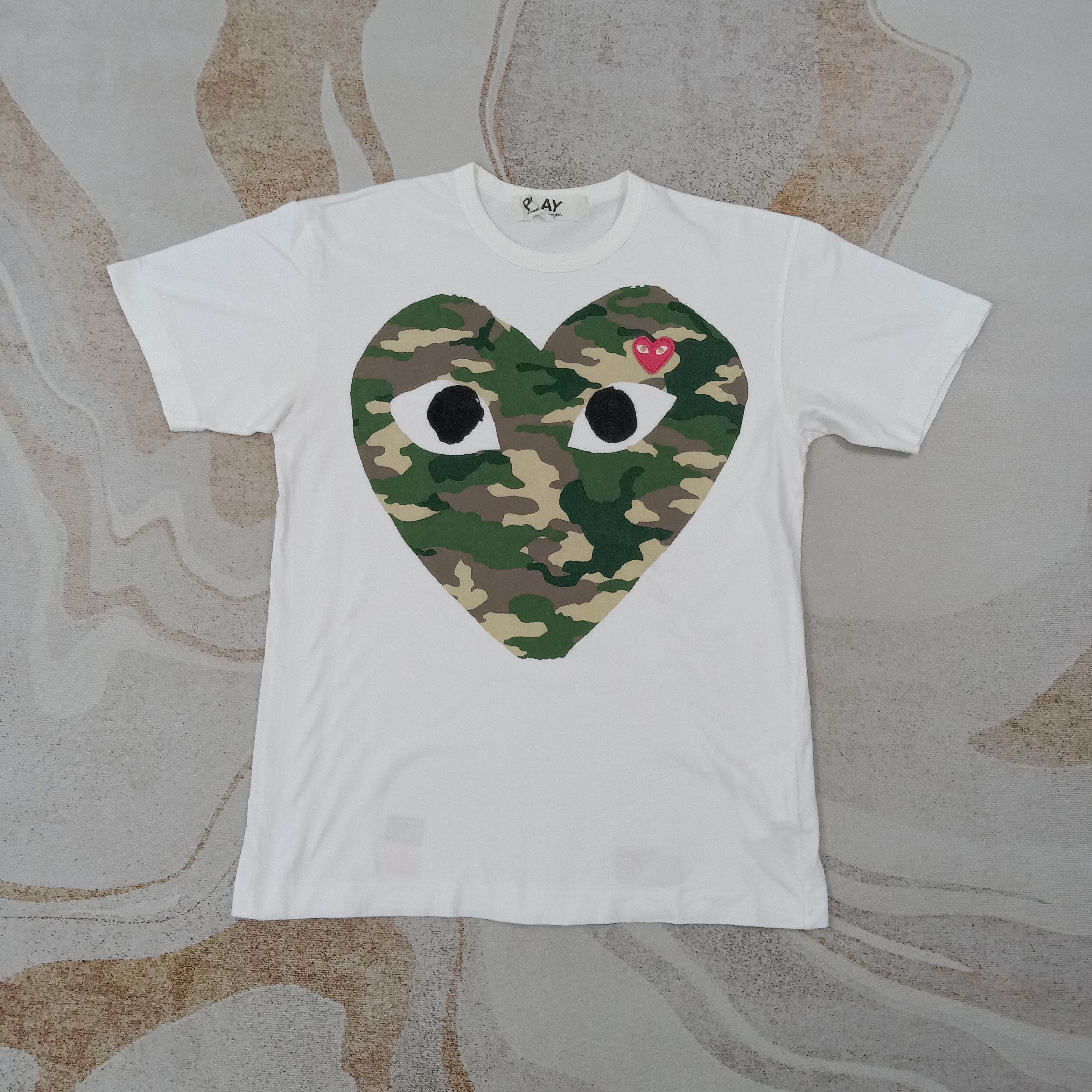 Comme des Garcons Comme Des Garcons Play Japanese Tshirt C267N34 Size US M / EU 48-50 / 2 - 1 Thumbnail