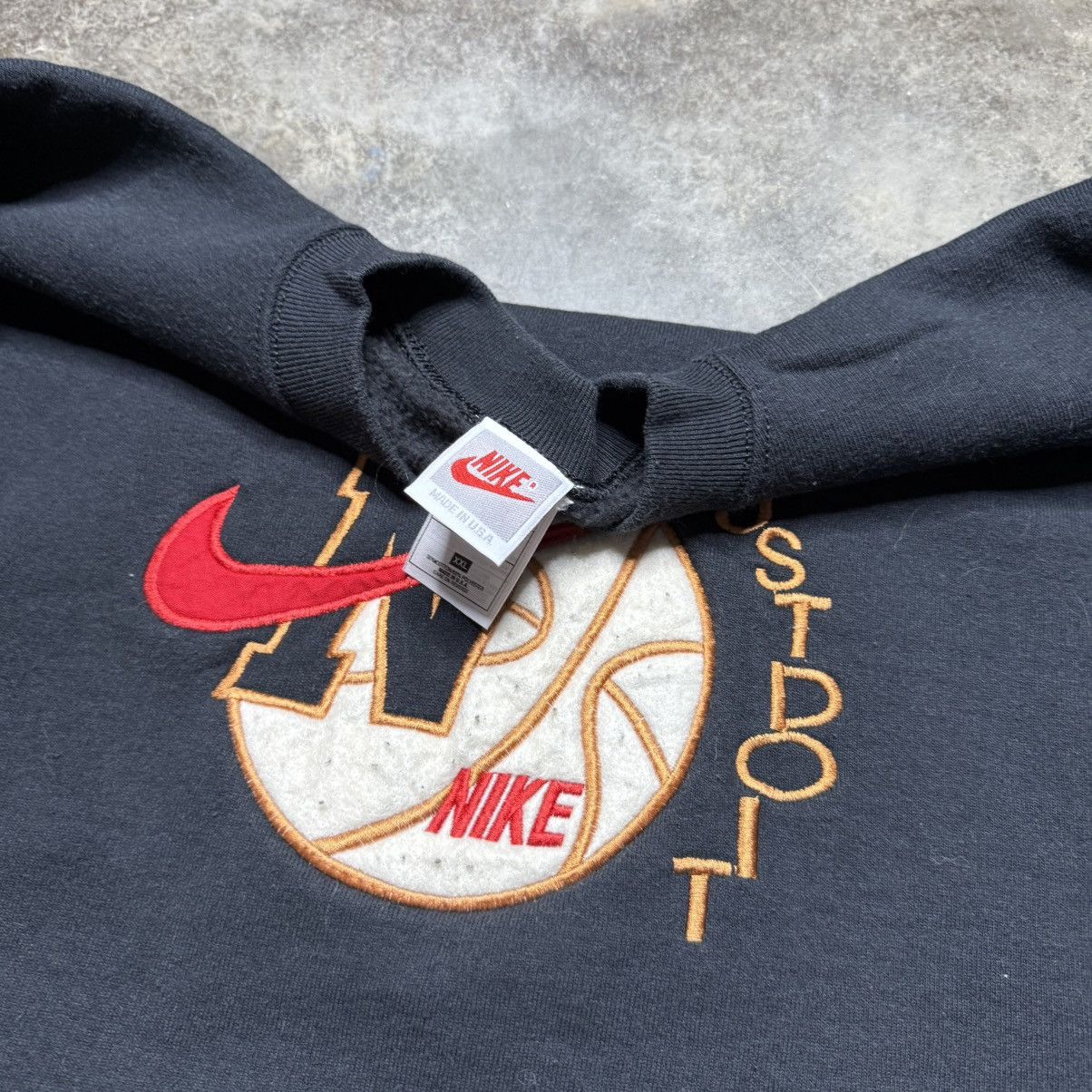 Vintage vintage 90s nike basketball baggy black sweatshirt Size US XXL / EU 58 / 5 - 6 Thumbnail