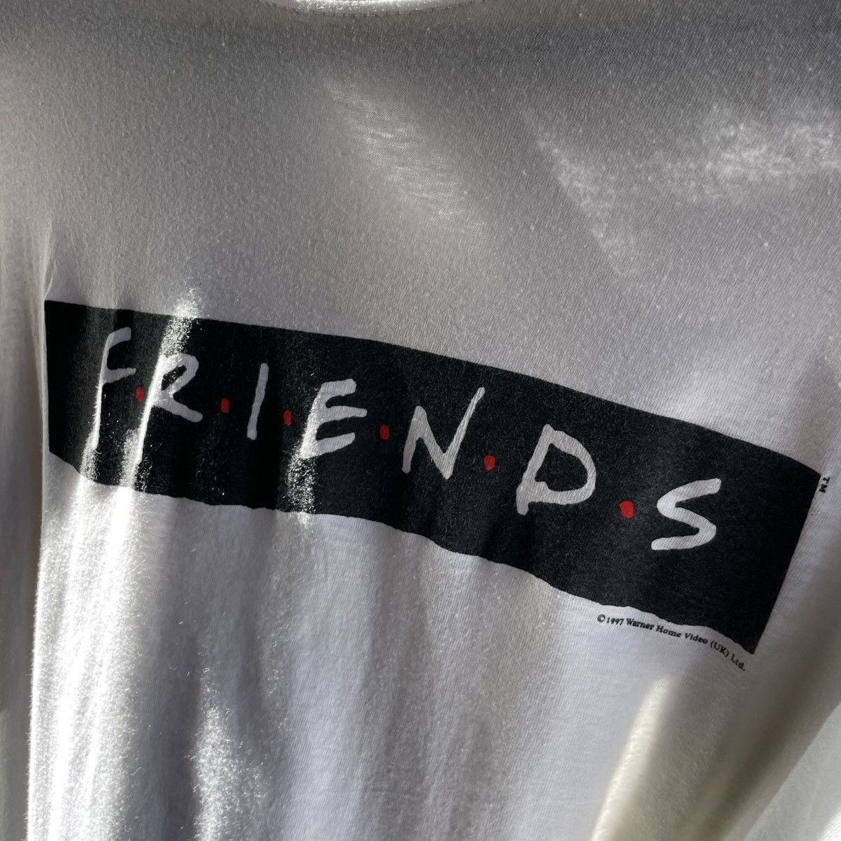 Vintage Vintage 1997 Warner Home Video Friends Tee Size US XL / EU 56 / 4 - 4 Thumbnail