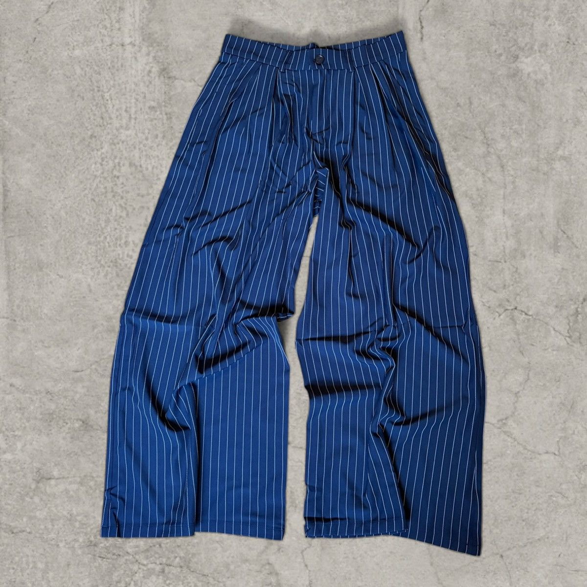 Japanese Brand Wide leg Japanese style trousers in blue pinstripe. Size L Size US 34 / EU 50 - 1 Thumbnail