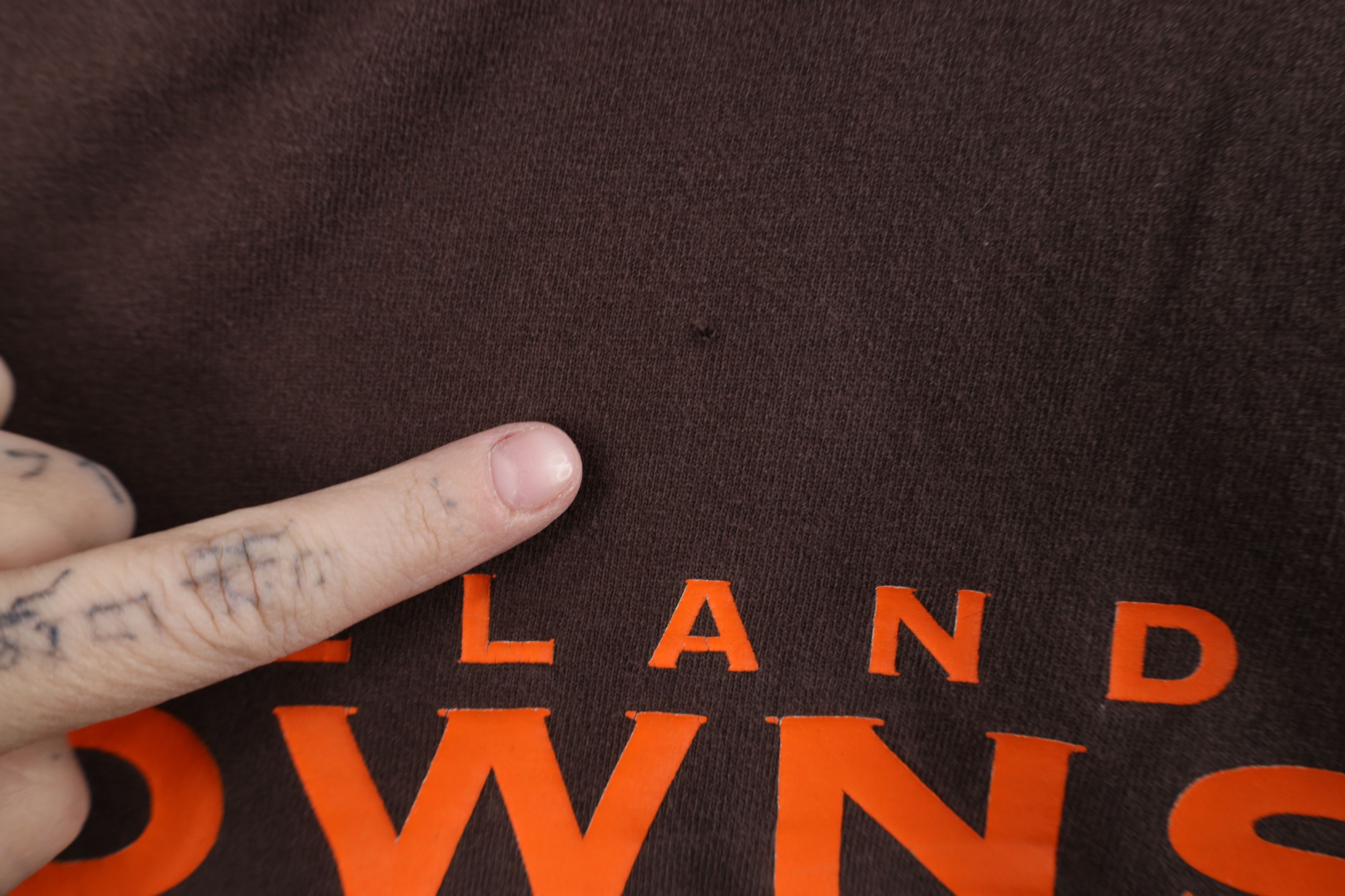 Vintage Vintage NFL Spell Out Cleveland Browns Football T-Shirt Size US XXL / EU 58 / 5 - 6 Thumbnail