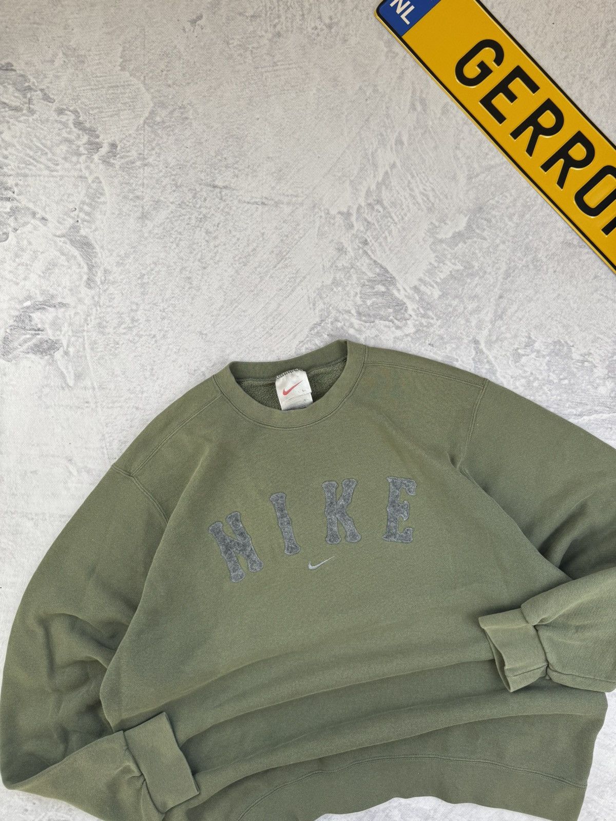 Nike × Vintage NIKE VINTAGE CENTER LOGO OVERSIZE BOXY SWEATSHIRT Size US L / EU 52-54 / 3 - 3 Thumbnail