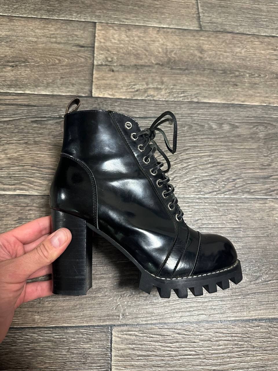 Louis Vuitton LOUIS VUITTON Boots Black leather Women heels size 37 Size US 7 / IT 37 - 1 Thumbnail