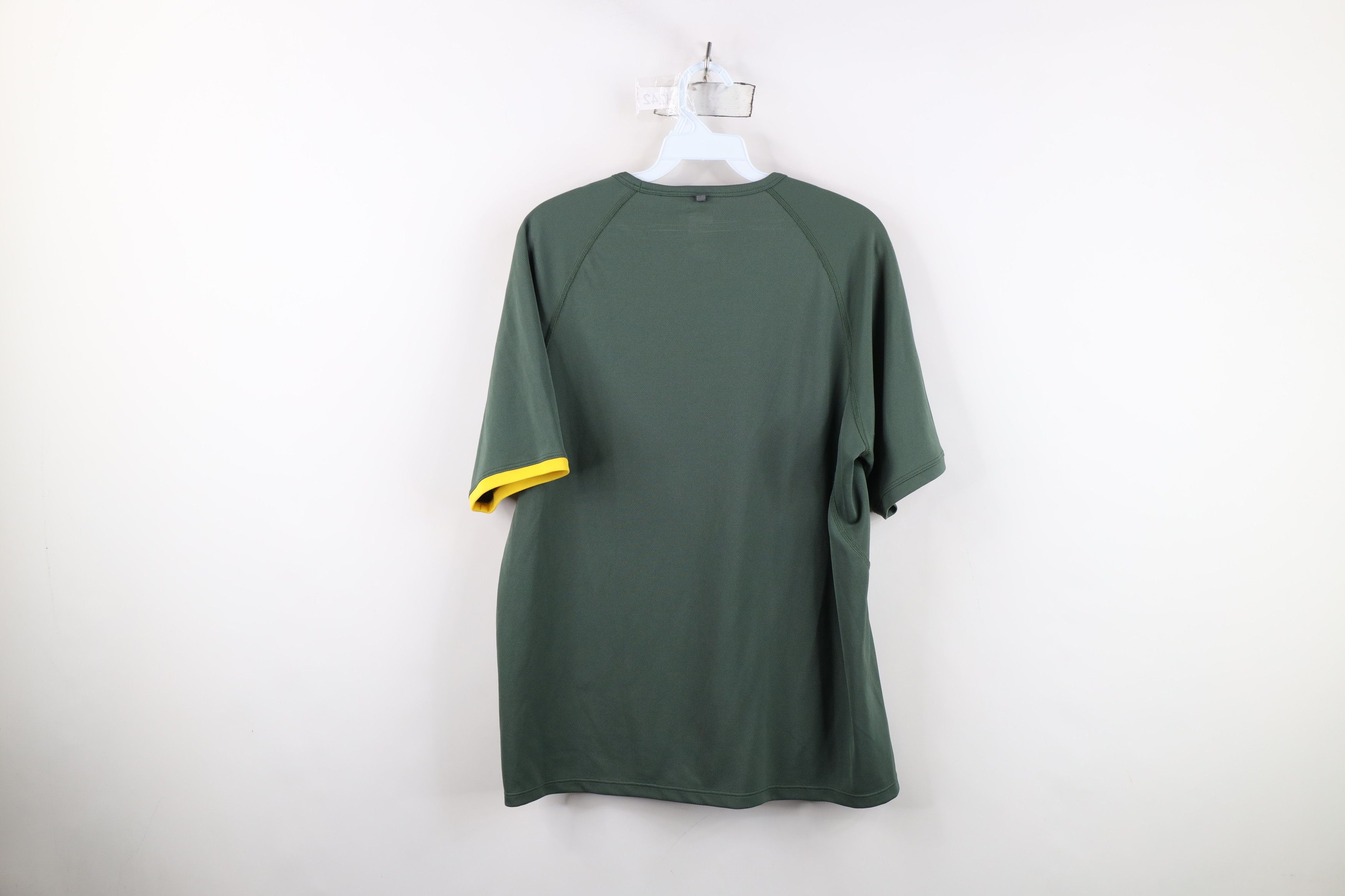 Nike Vintage Nike Livestrong Armstrong Knit Reflective T-Shirt Size US M / EU 48-50 / 2 - 11 Thumbnail