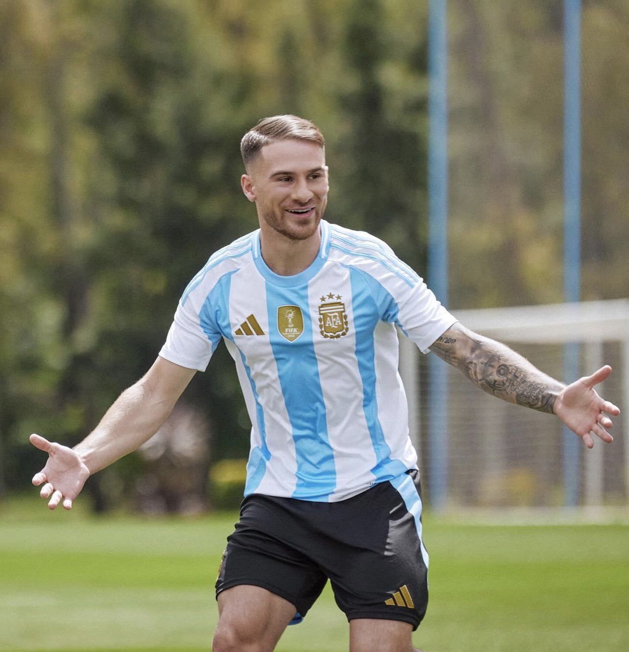 Adidas ARGENTINA ADIDAS 2024 FOOTBALL SOCCER HOME JERSEY Size US M / EU 48-50 / 2 - 9 Thumbnail