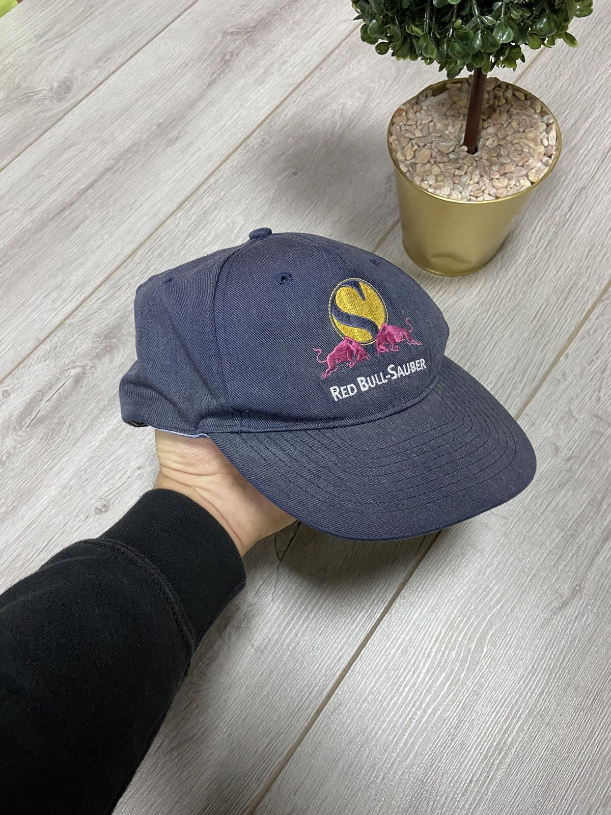 Red Bull Red Bull S sauber vintage rare cap Size ONE SIZE - 2 Thumbnail