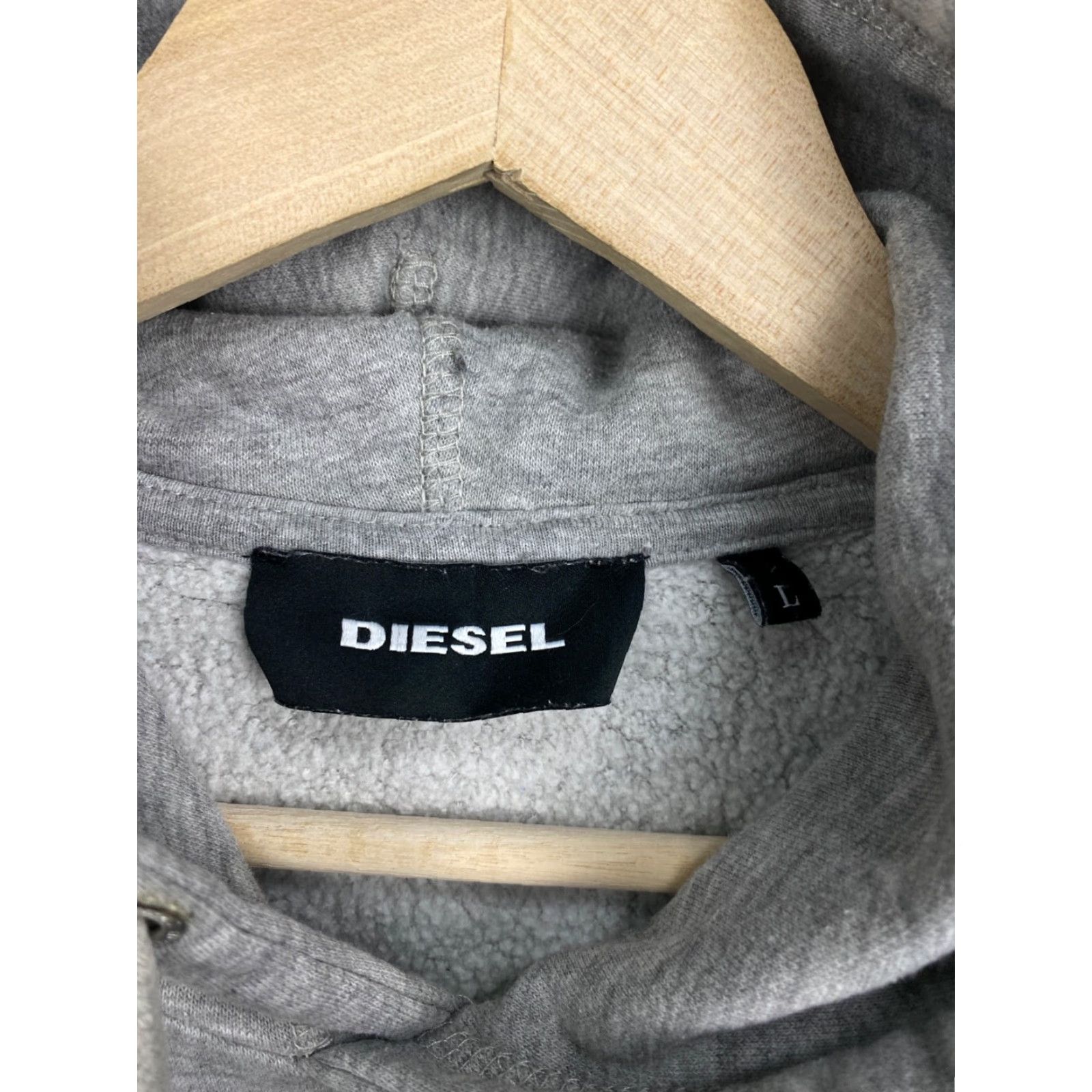 Diesel VINTAGE Diesel Hoodie Mens L Gray Retro Y2K Punk Hype Pullover Capable Measurements 60 cm 66 cm 48 cm 64 cm Size US L / EU 52-54 / 3 - 5 Thumbnail