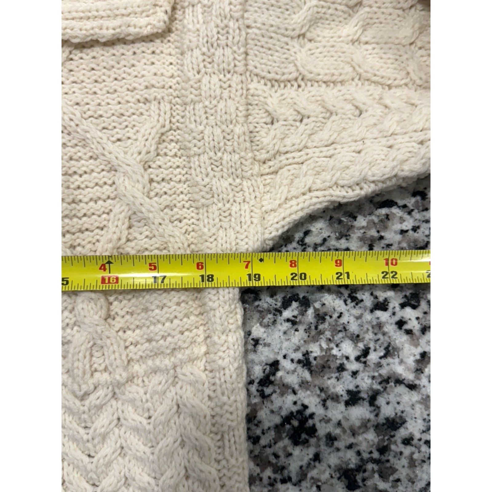 Vintage Carraig Donn Merino Wool Cardigan Sweater Womens S Cable Knit Ireland Cream Size S / US 4 / IT 40 - 3 Thumbnail