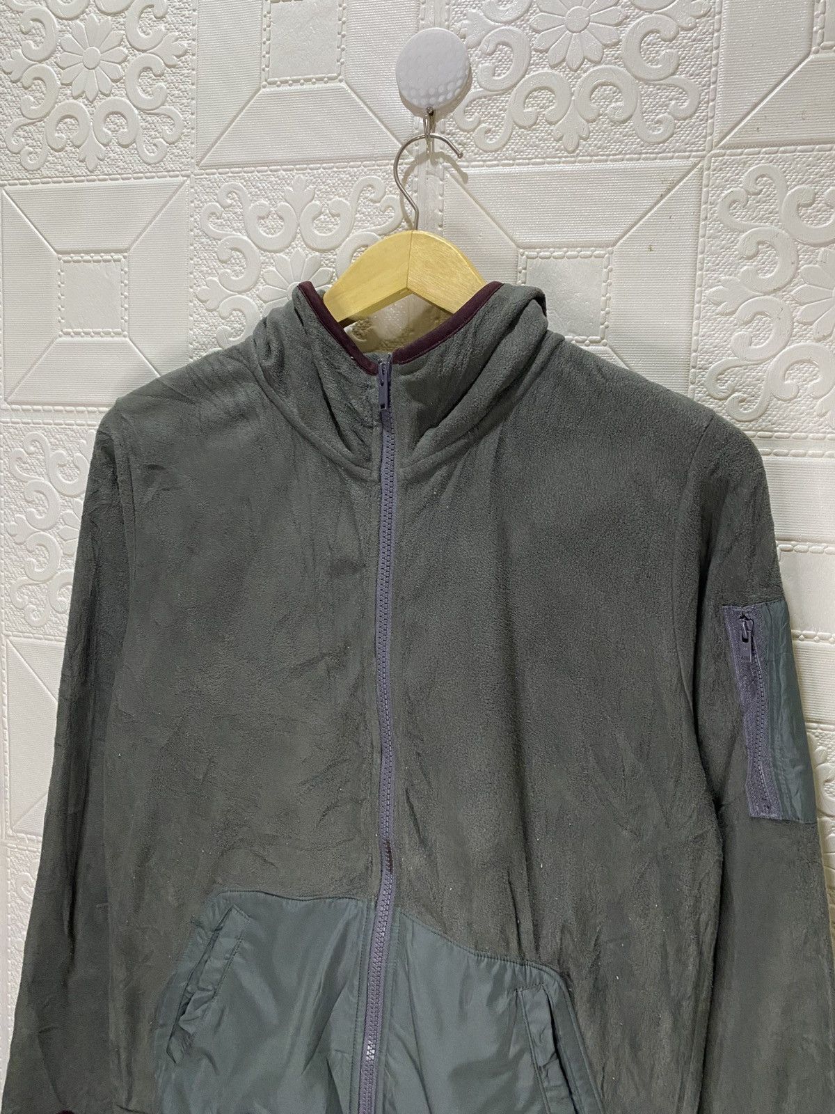 Undercover × Uniqlo Uniqlo x Undercover Fleece Zip Hoodie Size M / US 6-8 / IT 42-44 - 3 Thumbnail