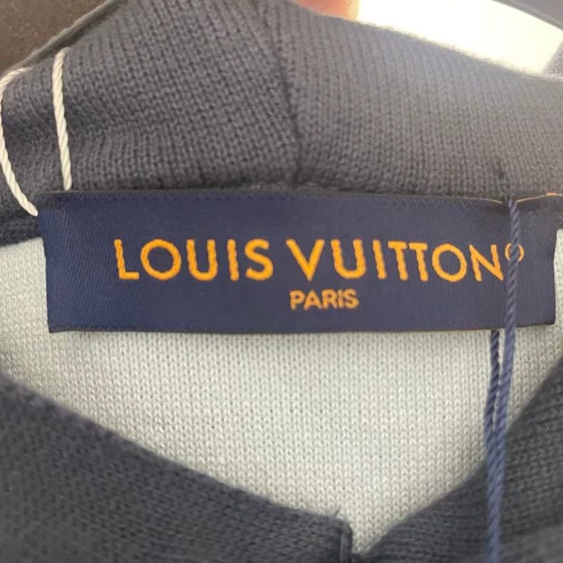 Louis Vuitton Louis Vuitton Blue gradient half-print hooded sweatshirt Size US M / EU 48-50 / 2 - 4 Thumbnail