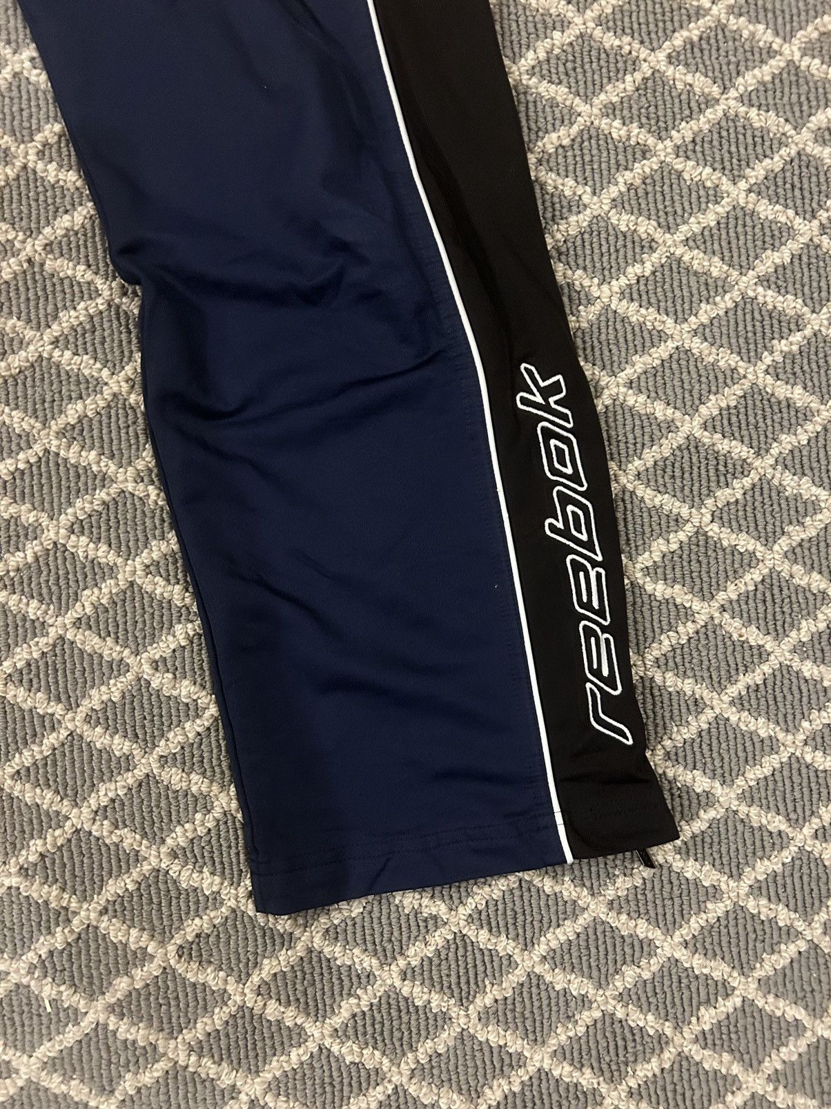 Reebok Vintage Reebok Sweats Size US 30 / EU 46 - 2 Thumbnail