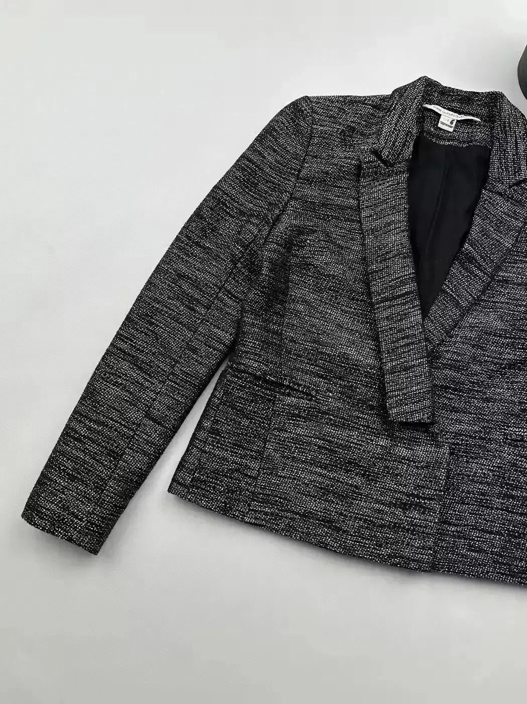 Diane von Furstenberg Diane Von Furstenberg Blazer (112) Size XS / US 0-2 / IT 36-38 - 2 Thumbnail